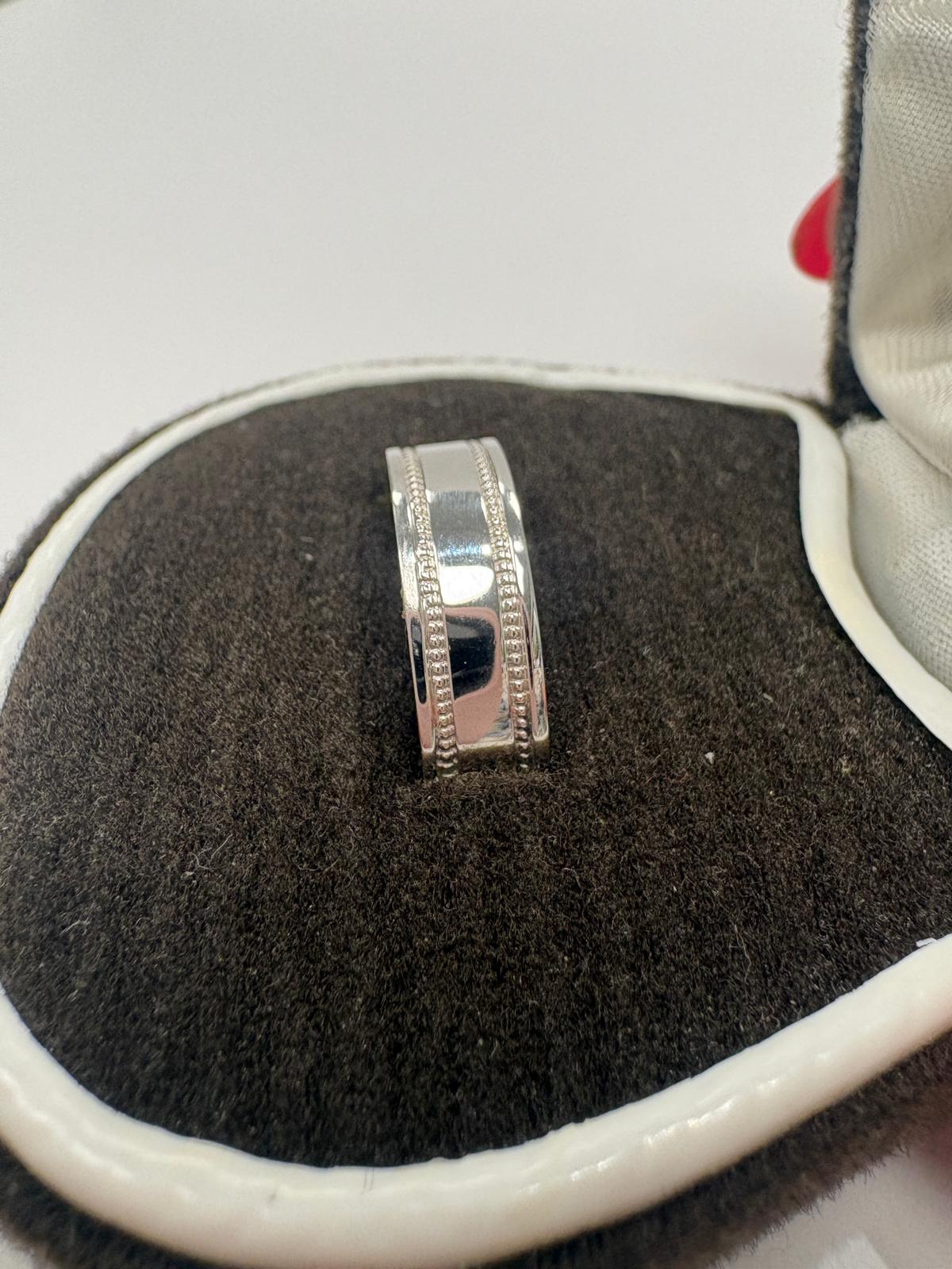 18ct white gold wedding band, pre-loved wedding ring, milgrain wedding band, wide wedding ring size P, second hand 18ct gold ring Harrogate, pre-owned wedding band Yorkshire