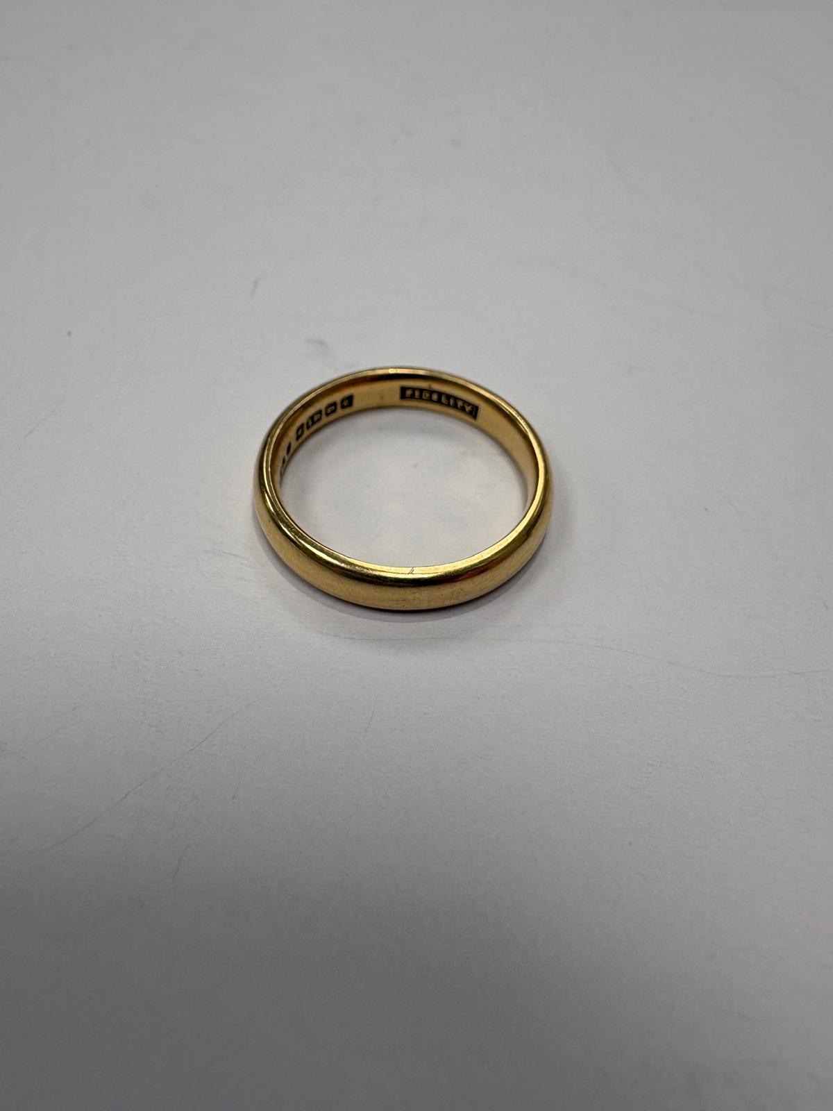 18k yellow gold wedding rings harrogate jewellers