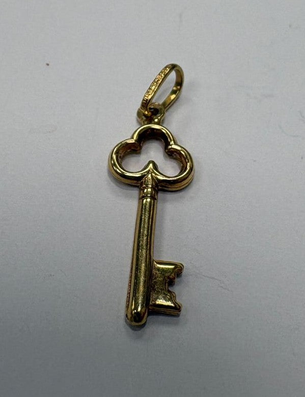 18 yellow Gold pendant key second hand Harrogate