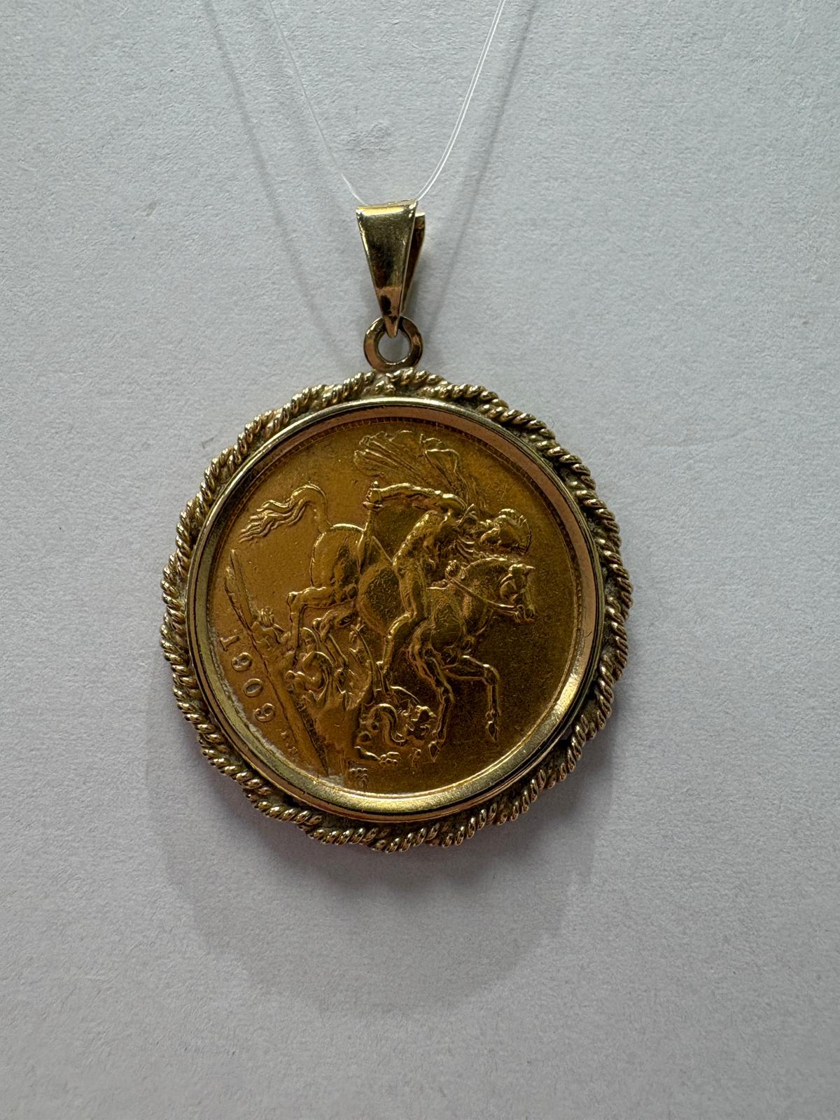 full sovereign pendant, 1909 gold sovereign, Edward VII sovereign pendant, gold coin pendant UK, sovereign coin necklace, pre-loved sovereign pendant, George and Dragon sovereign, second hand gold coin pendant Harrogate