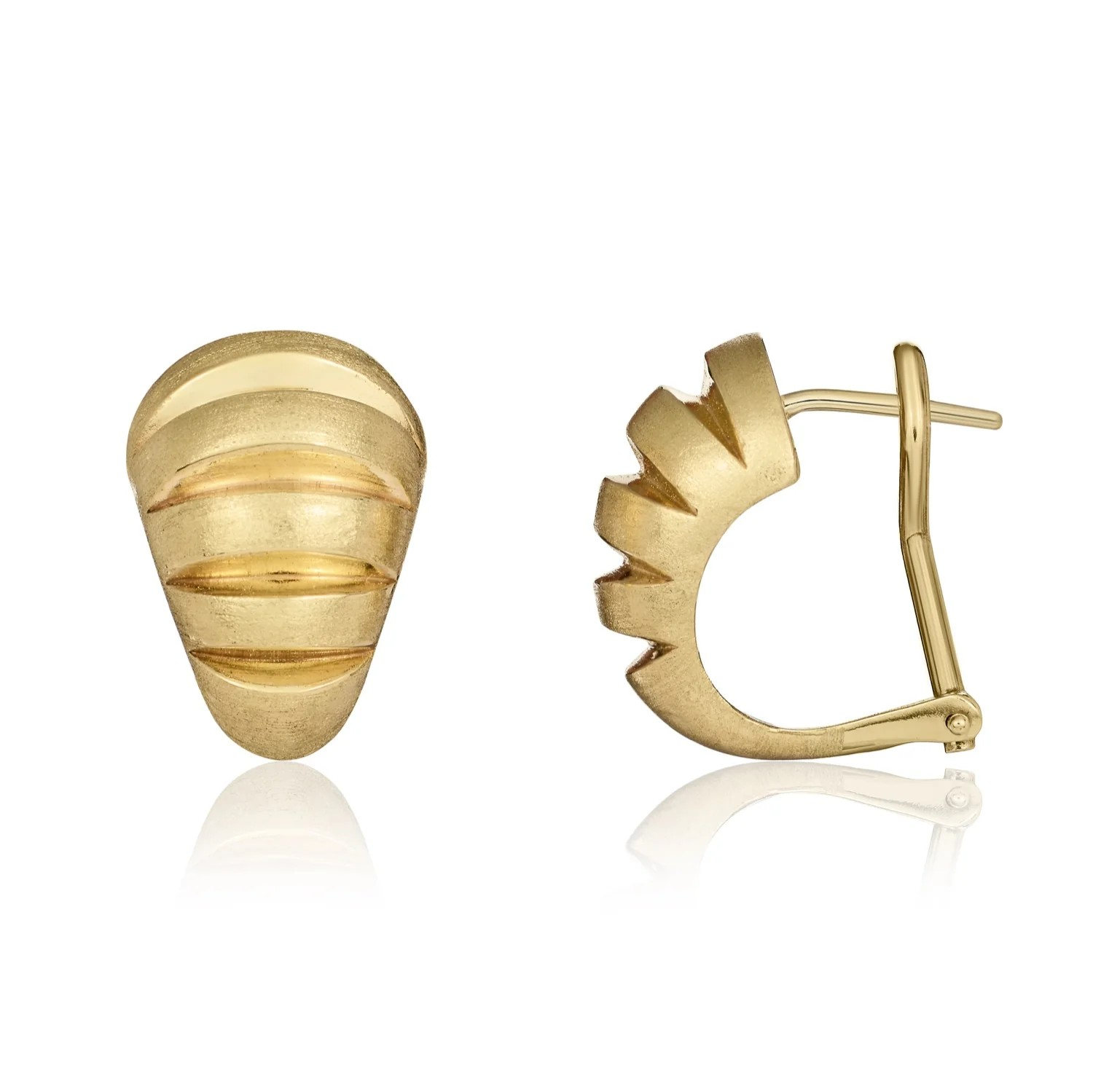 9k yellow gold clip and peg earrings from fogal and barnes fine jewellers of harrogate. unique modern contemporary earrings. jewellery shop in harrgate.