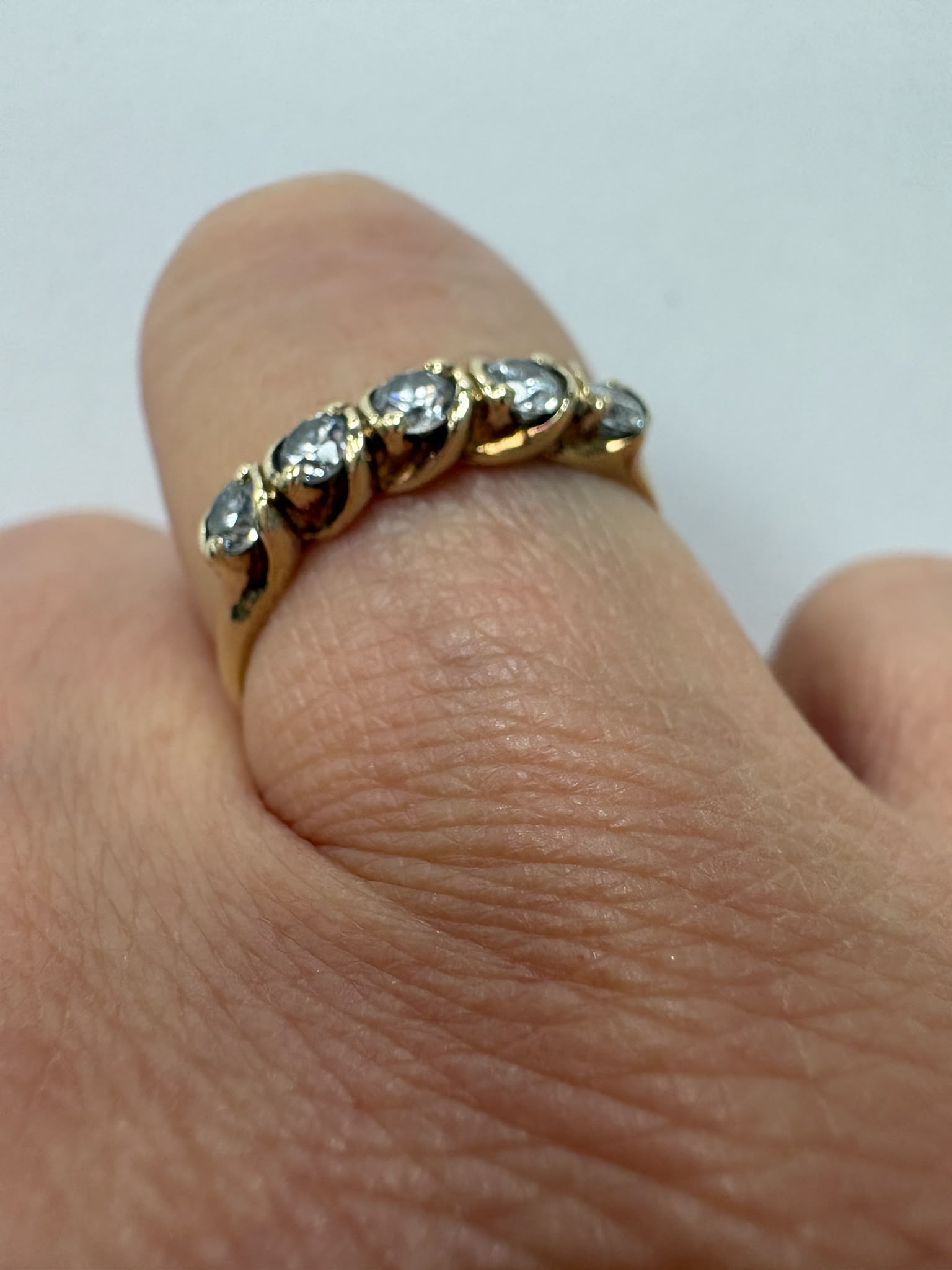 9ct gold ring, CZ ring, cubic zirconia ring, five stone ring, pre-loved jewellery, second-hand gold ring, dress ring Yorkshire, everyday ring Harrogate