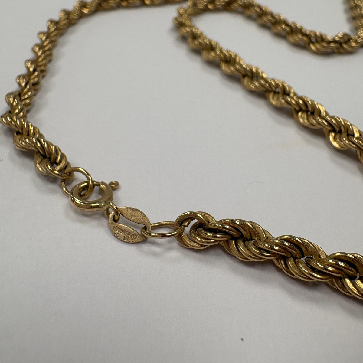 9ct gold rope chain, 20 inch gold rope chain, graduated rope chain UK, pre-loved gold chain, second hand gold rope necklace, men’s gold rope chain, layering gold necklace, 9ct gold necklace