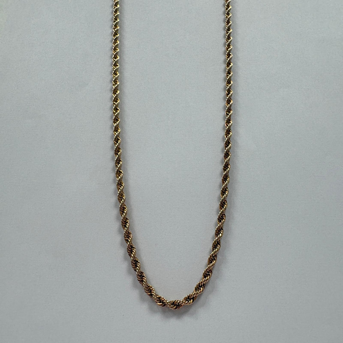 9ct gold rope chain, gold rope necklace UK, graduated rope chain, 22 inch gold chain, pre-loved gold chain, layering gold necklace, second hand gold rope chain, women’s gold chain