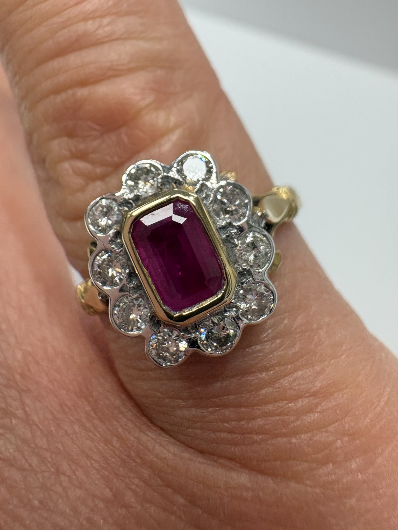 ruby and diamond ring, second hand cluster ring, vintage ruby ring, pre-loved gold ring Harrogate, antique ruby ring Yorkshire