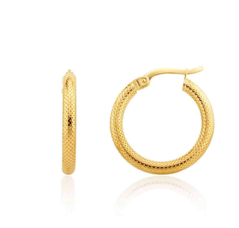 9k yellow gold hoop earrngs textred from fogal and barnes fine jewellers of harrogate. Unique modern hoop earrings. Jewellery shop in Harrogate