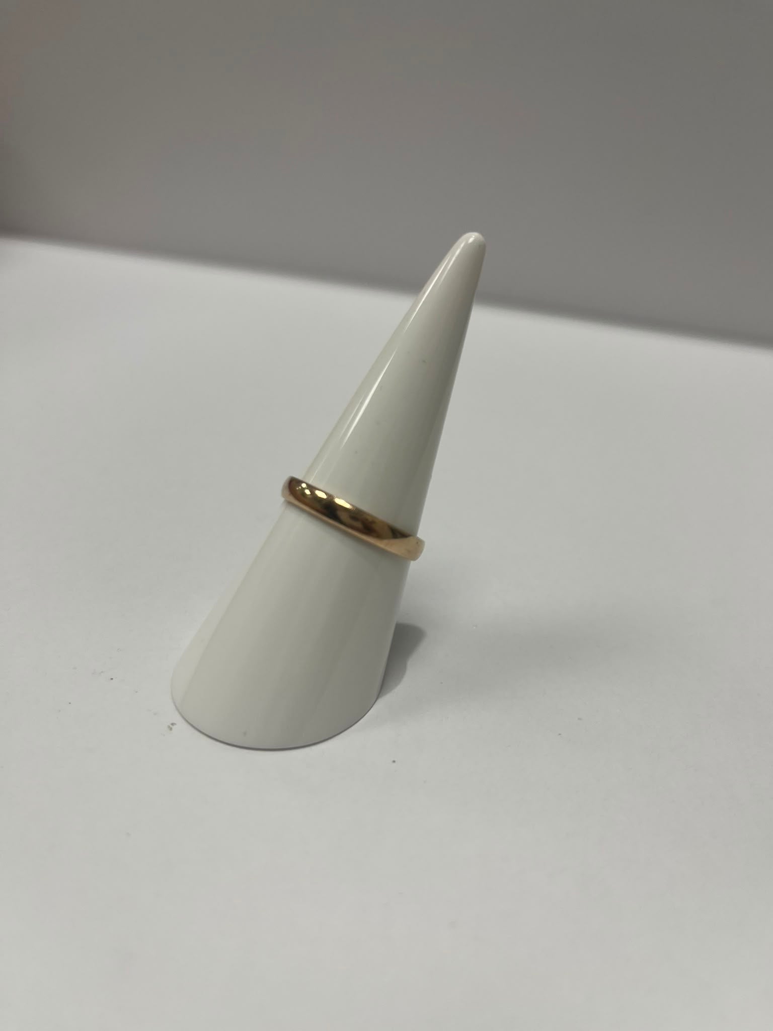 antique wedding band, 9ct gold ring, George V hallmark, Birmingham hallmark 1936, pre-loved jewellery, second-hand wedding band, antique gold ring Yorkshire