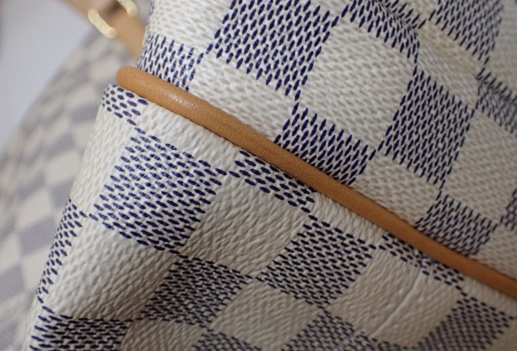 Louis Vuitton Totally MM, Damier Azur tote, pre-loved Louis Vuitton UK, second hand Louis Vuitton bag, LV Totally MM Damier Azur, Louis Vuitton tote bag, preowned designer handbag UK, discontinued Louis Vuitton bag