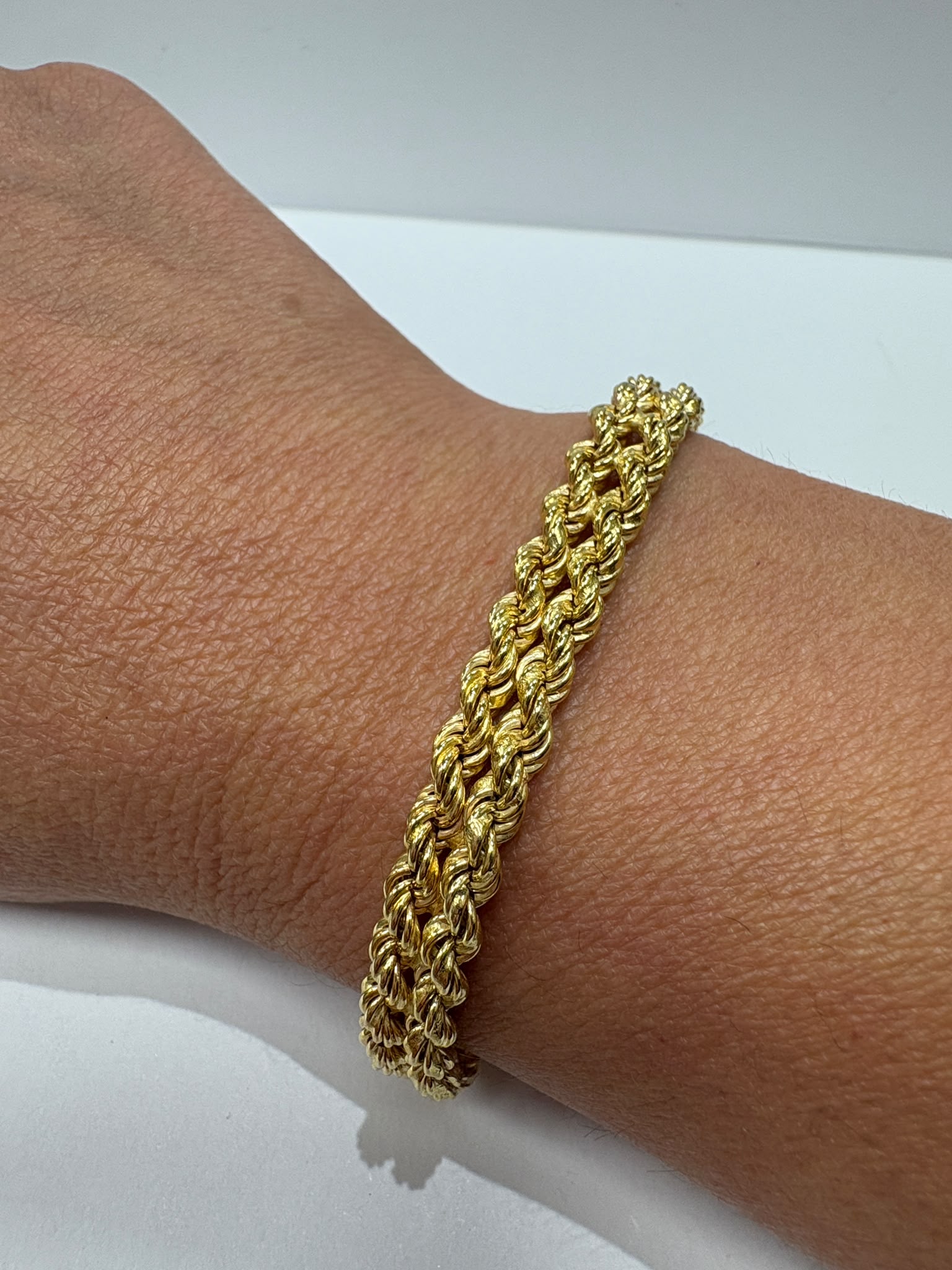 pre-loved gold bracelet, second hand 9ct gold bracelet, vintage rope chain bracelet, pre-owned gold bracelet UK, 9ct gold rope bracelet