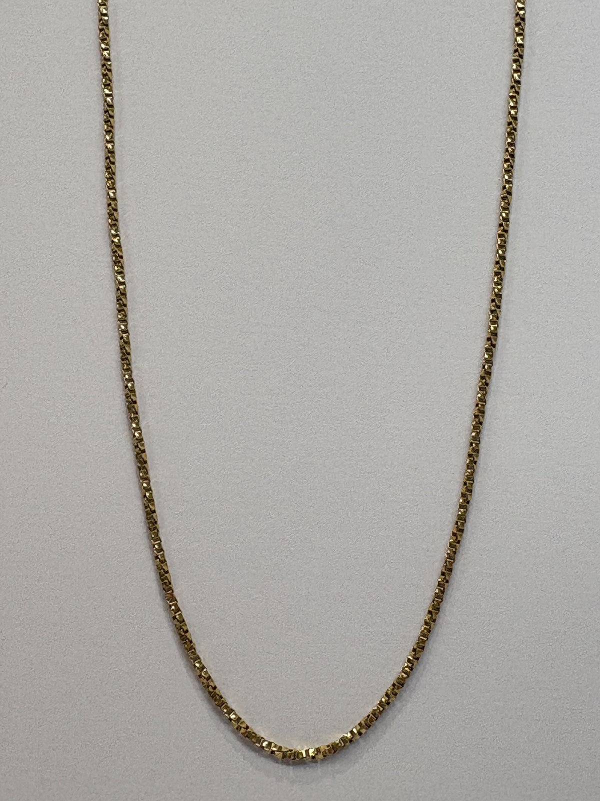 Harrogate Jewellers 18ct gold chain, box chain necklace, pre-loved 18ct gold necklace, second hand 18ct gold chain UK, fine gold box chain