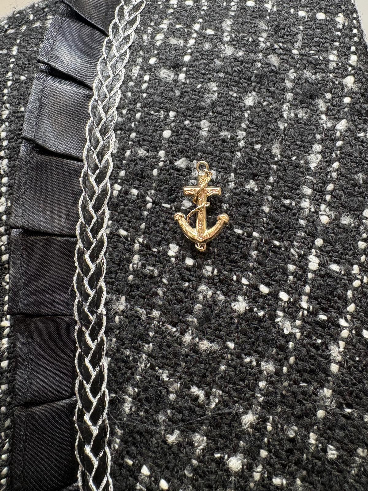 vintage anchor pin, anchor and cross brooch, nautical vintage jewellery, pre-loved sentimental pin, vintage novelty pin UK