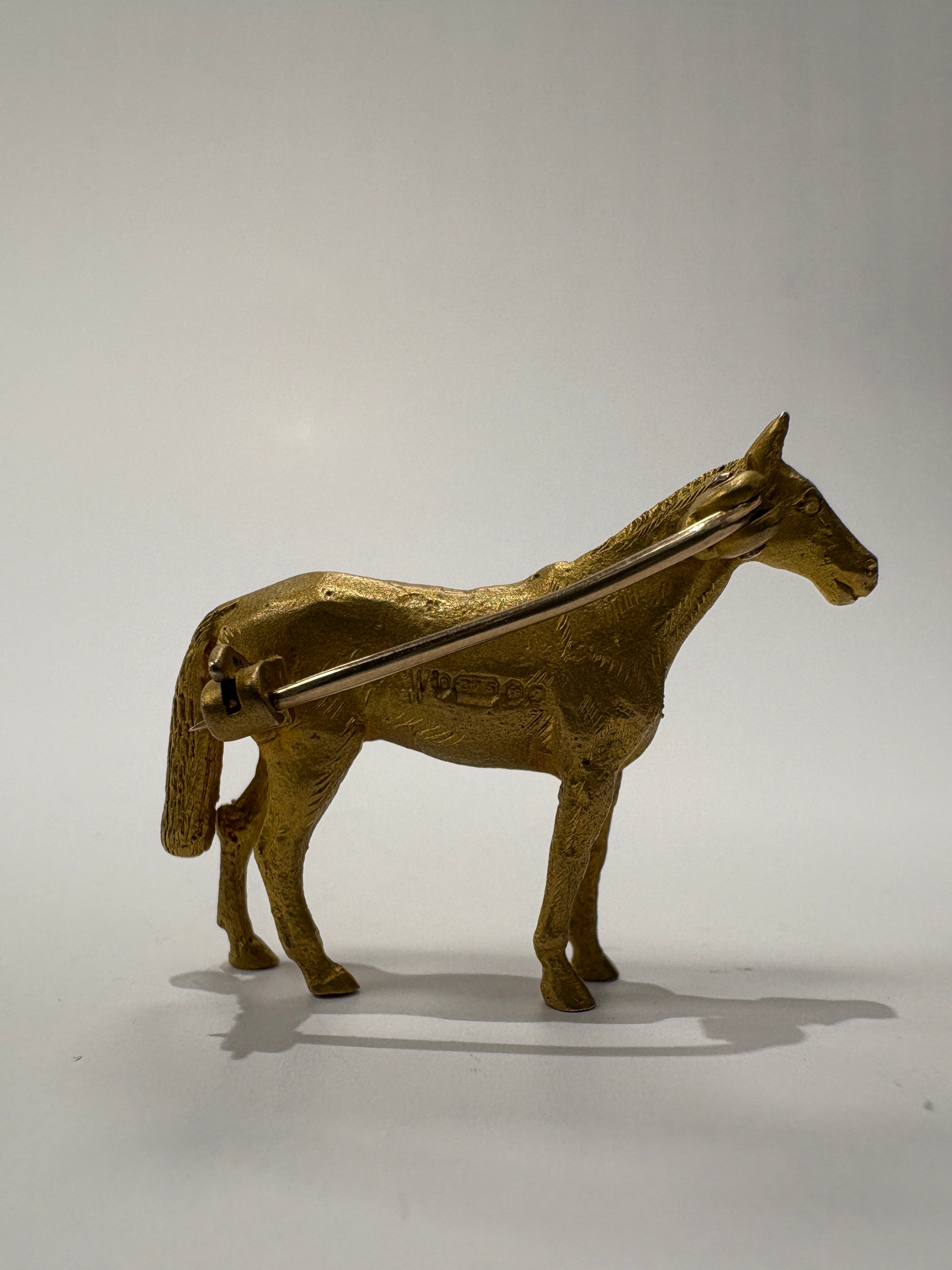 Pre-Loved Solid 9ct Yellow Gold Horse Brooch