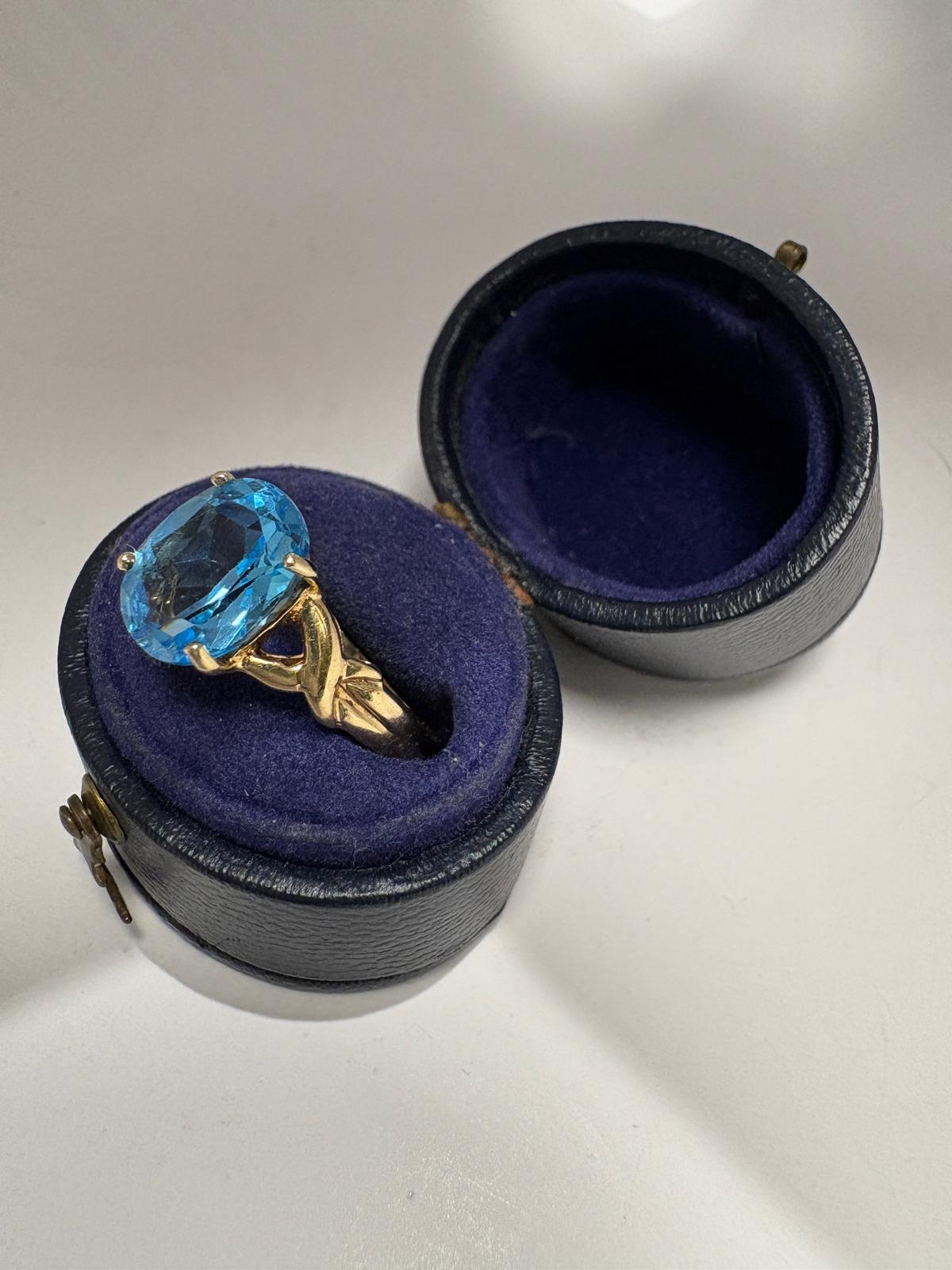 9k yellow gold Blue topaz second hand ring Harrogate jewellers