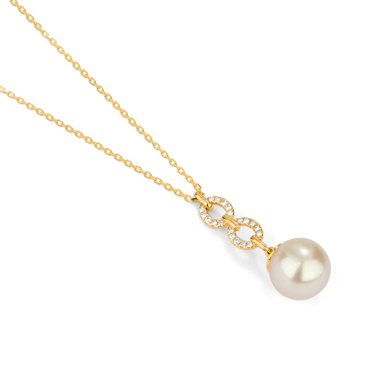 Yellow gold Akoya pearl and diamond double link drop necklace featuring two pavé diamond oval links suspending an 8-8.5mm Akoya pearl on a 42cm chain, side