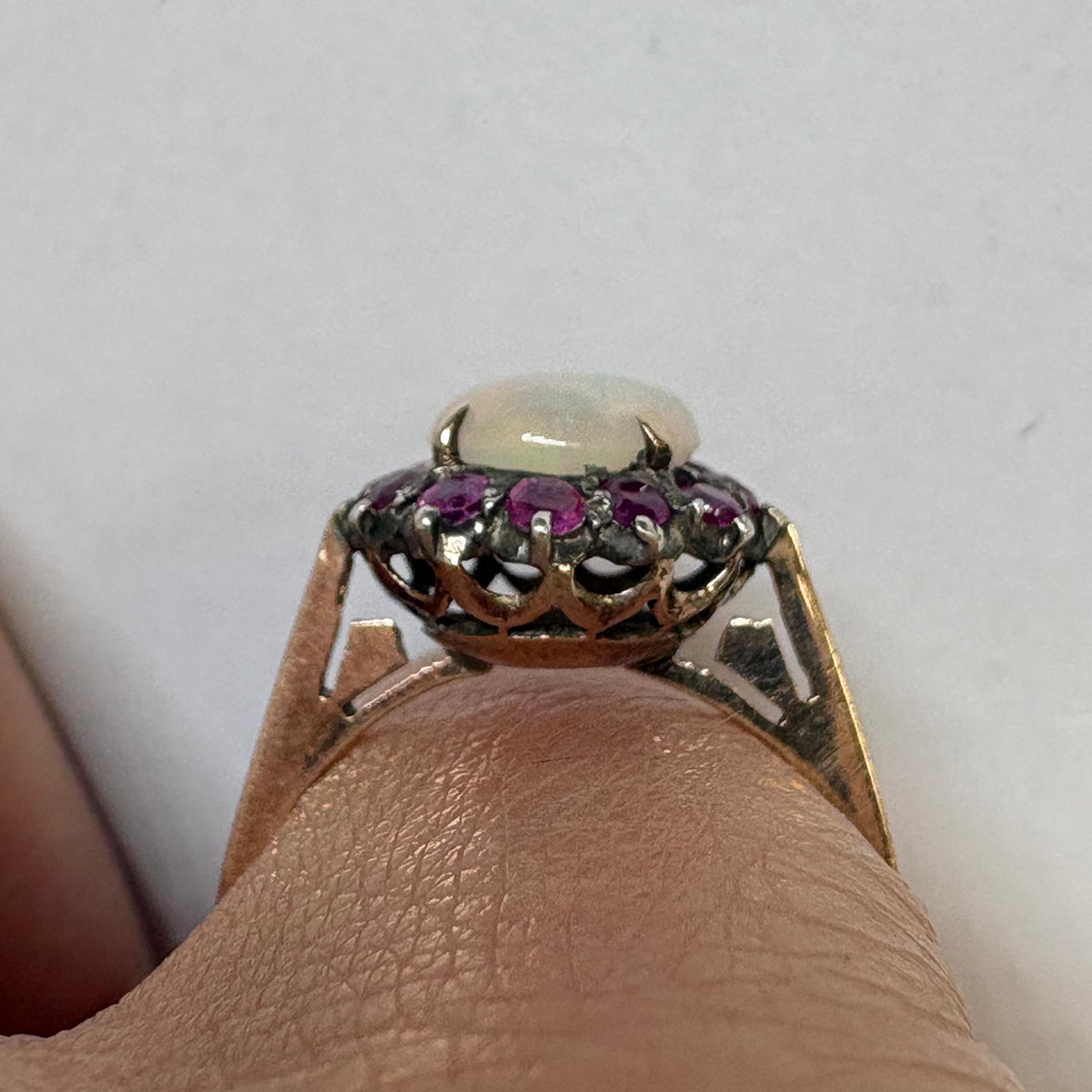 opal cluster ring, opal ring UK, October birthstone ring, 9ct gold opal ring, opal and pink sapphire ring, pre-loved opal ring, vintage style opal ring, second hand opal ring