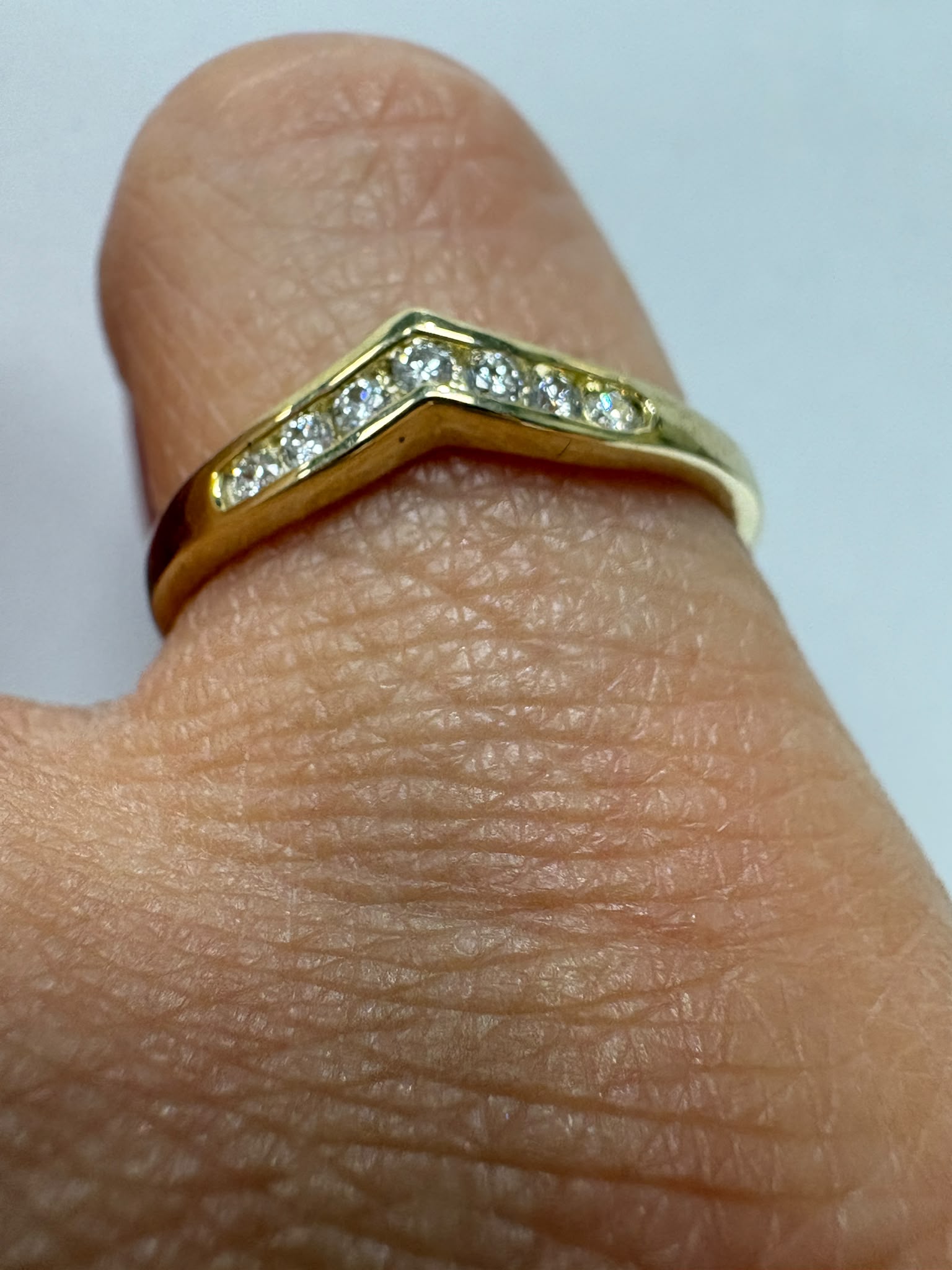 pre-loved diamond ring, vintage wishbone ring, second hand 9ct gold ring UK, pre-owned diamond wedding band, vintage gold ring for sale UK, channel set diamond ring, wishbone ring size N, second hand fine jewellery UK, pre-loved wedding ring