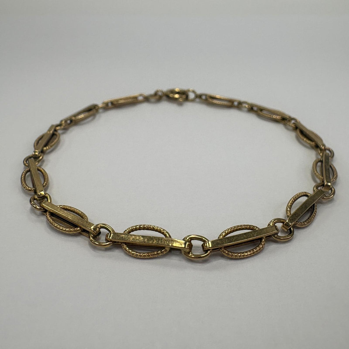vintage gold bracelet UK, 9ct gold fancy link bracelet, pre-loved gold bracelet, vintage 9ct gold bracelet, second hand gold bracelet, gold bar link bracelet, retro gold bracelet, stacking gold bracelet