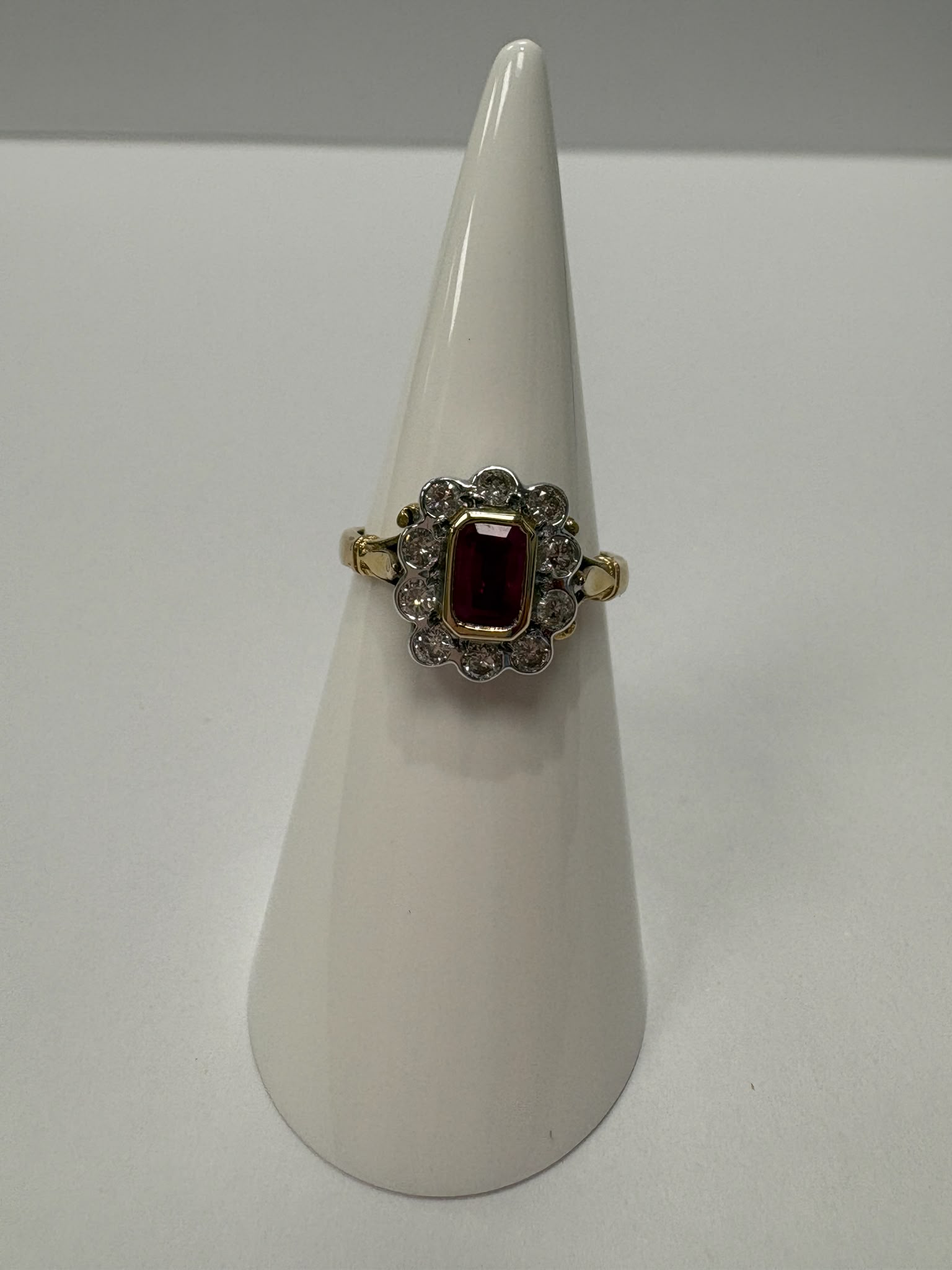 ruby and diamond ring, second hand cluster ring, vintage ruby ring, pre-loved gold ring Harrogate, antique ruby ring Yorkshire