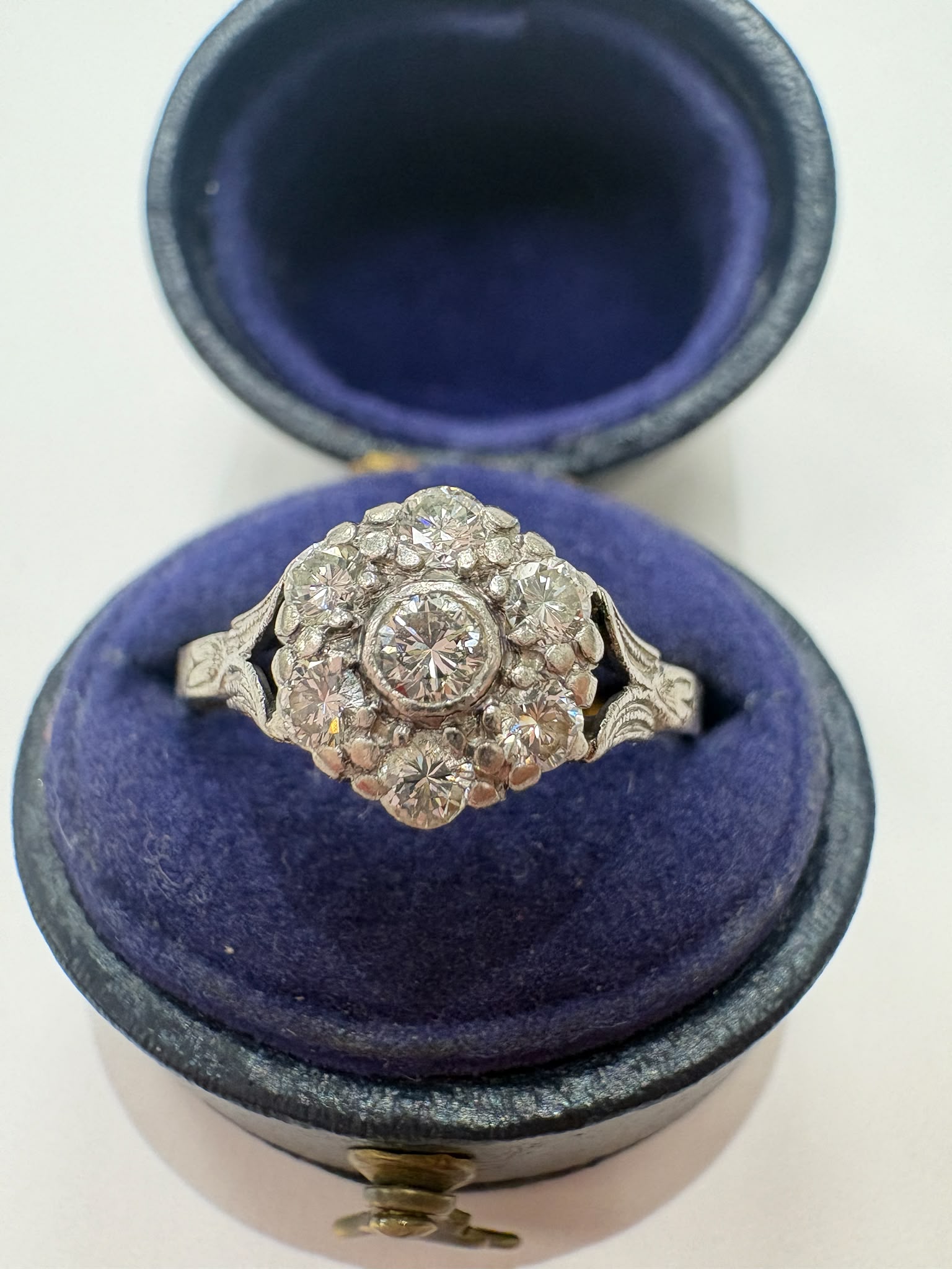 vintage ring, diamond cluster ring, pre-loved jewellery, 18ct gold ring, second-hand engagement ring, daisy cluster ring, vintage diamond ring Yorkshire, antique-style ring Harrogate