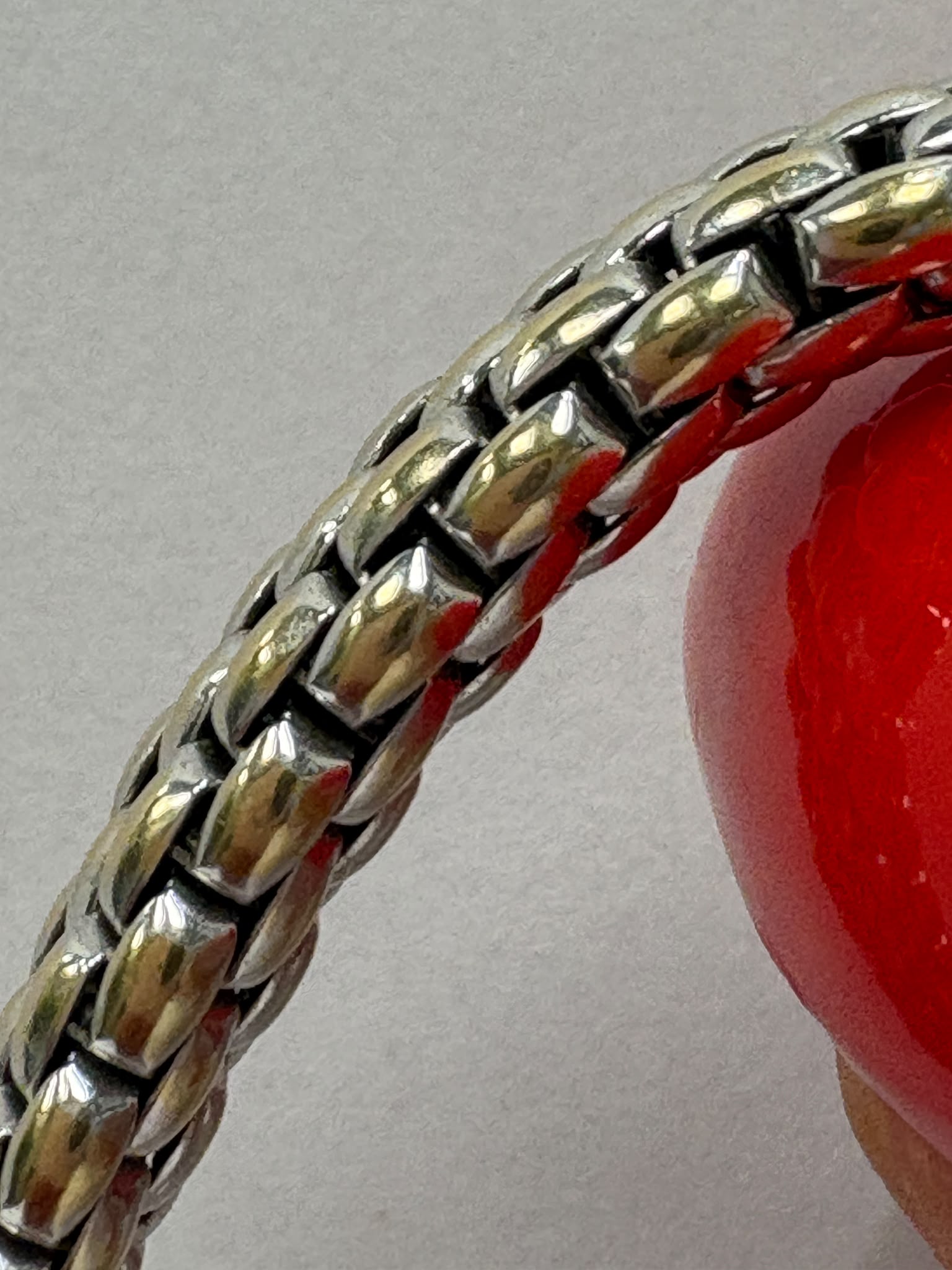18ct white gold FOPE Flex'it mesh bracelet showing logo tag, pre-loved jewellery Harrogate