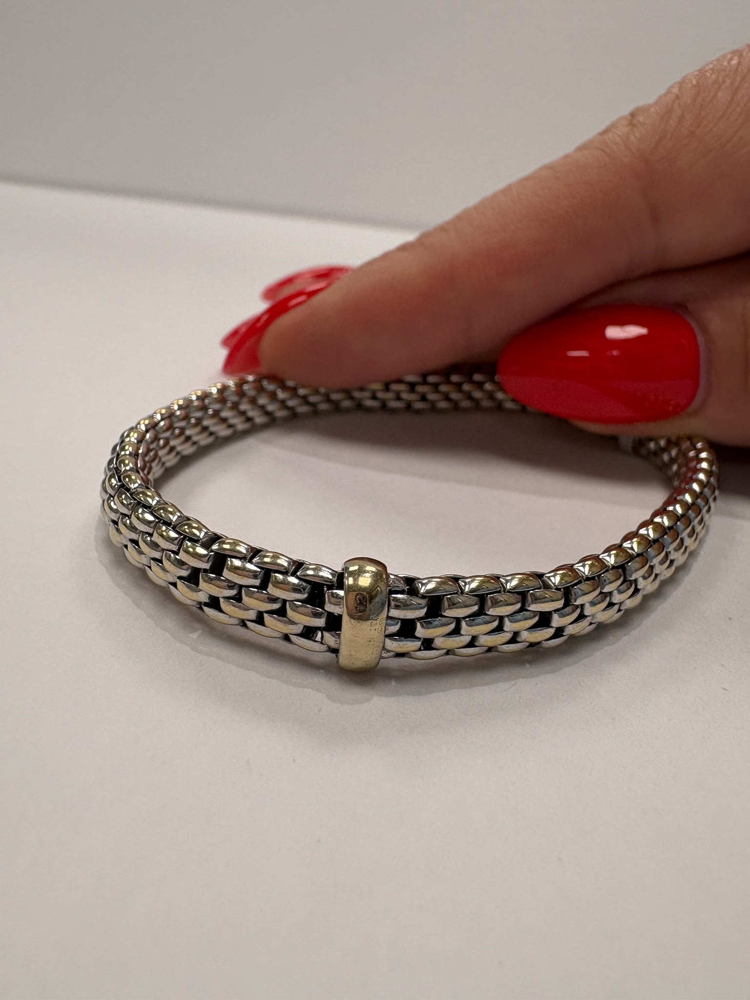 18ct white gold FOPE Flex'it mesh bracelet showing logo tag, pre-loved jewellery Harrogate