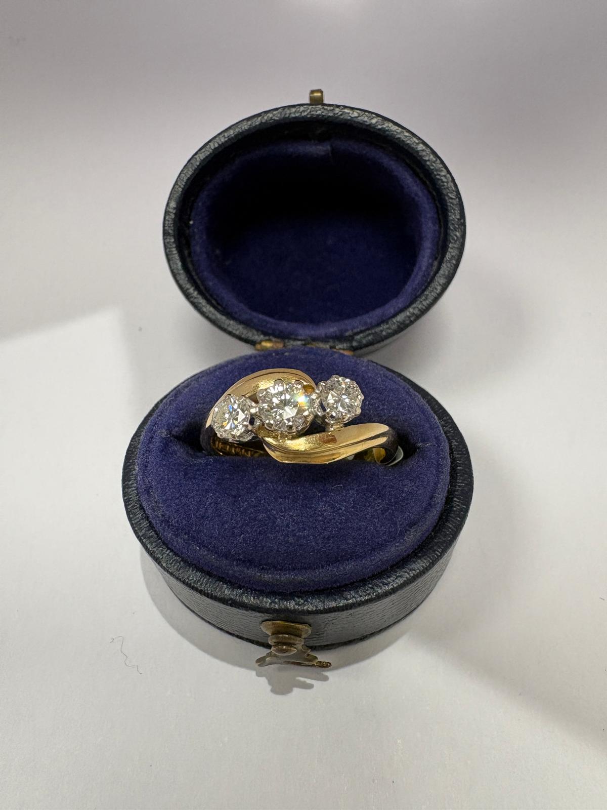 Antique Victorian 18ct yellow gold three-stone old European cut diamond bypass ring, hallmarked 1895, size K