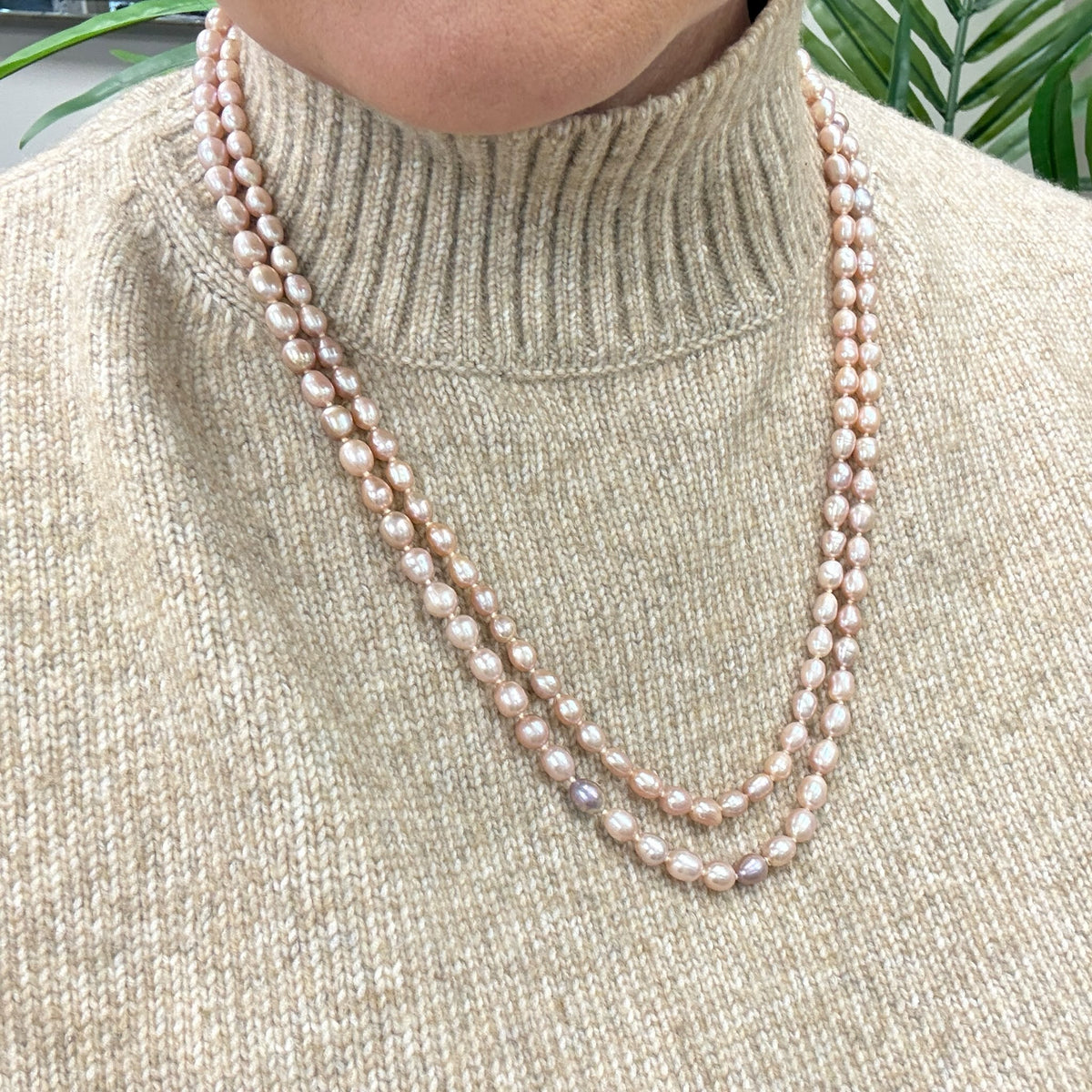freshwater pearl rope necklace, long pearl necklace UK, blush pearl necklace, opera length pearl necklace, pink pearl necklace, pre-loved pearl necklace, knotted pearl necklace, pearl necklace gold clasp