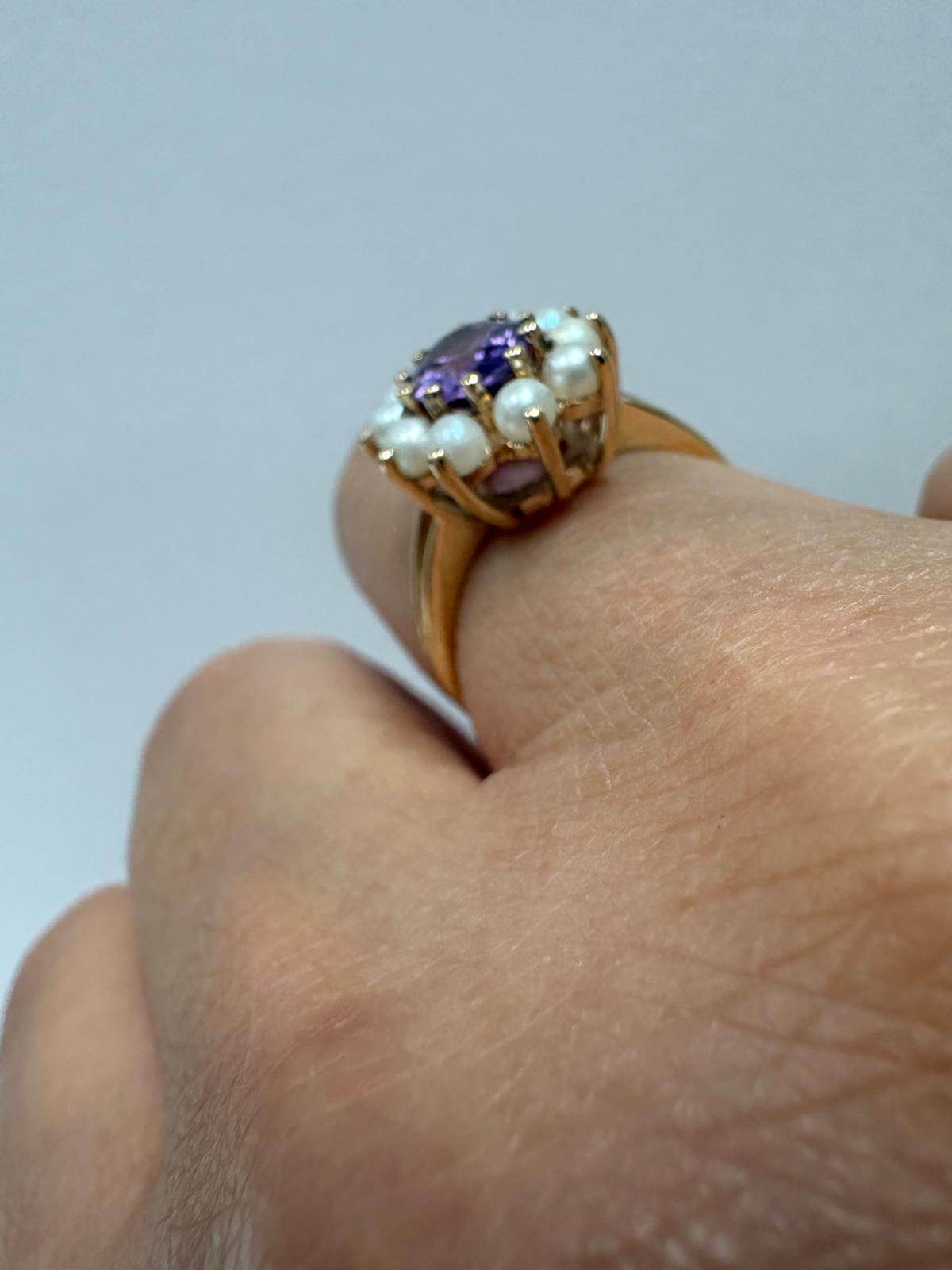pre-loved amethyst ring, vintage cluster ring, second hand 9ct gold ring UK, amethyst pearl ring, pre-owned flowerhead ring, antique style cluster ring, vintage ring for sale UK, second hand fine jewellery UK, seed pearl ring