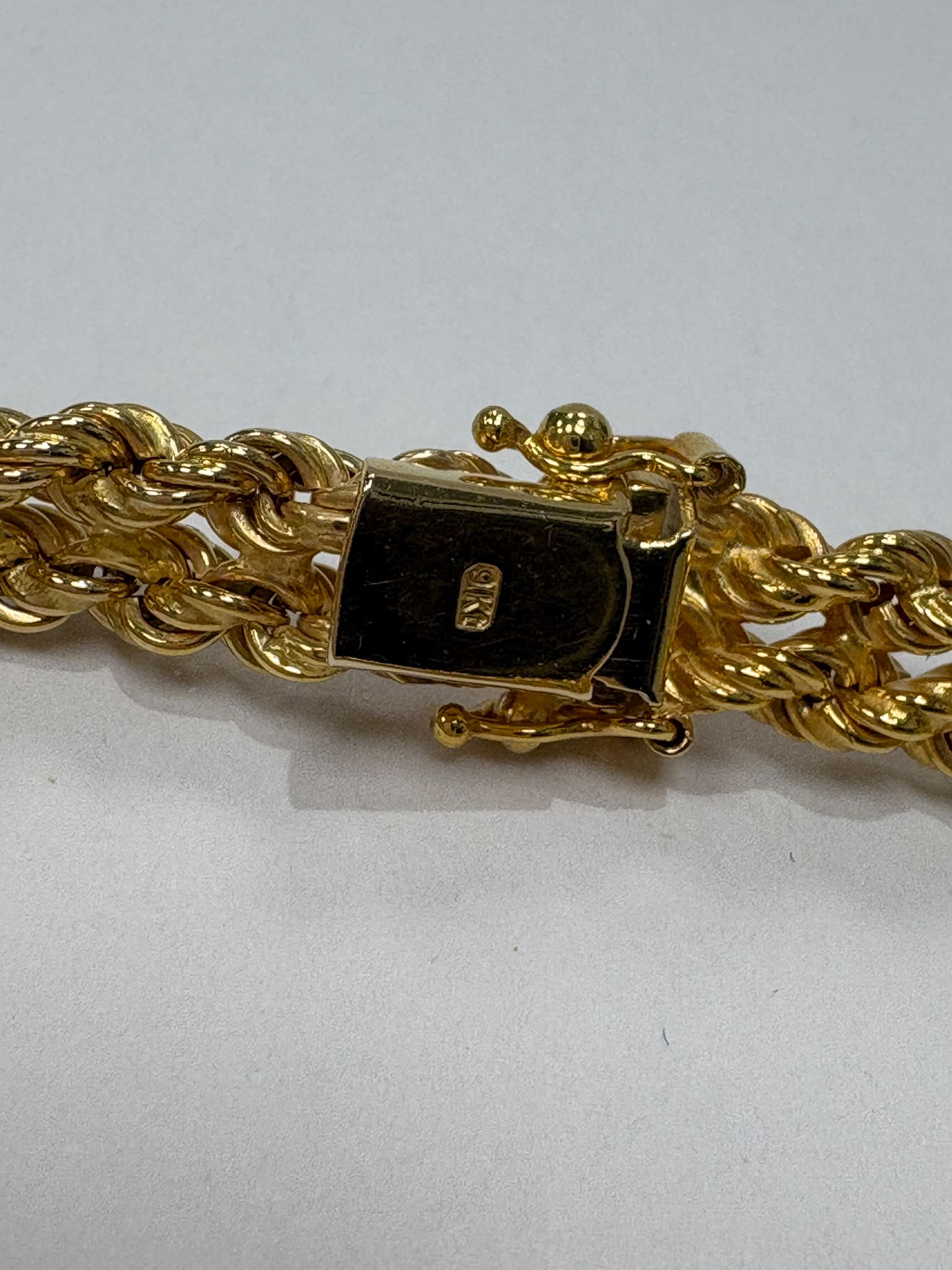 pre-loved gold bracelet, second hand 9ct gold bracelet, vintage rope chain bracelet, pre-owned gold bracelet UK, 9ct gold rope bracelet