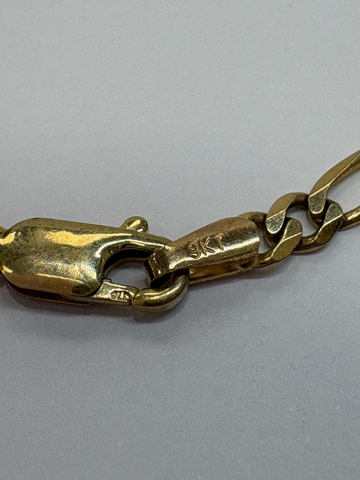pre-loved gold bracelet, figaro chain bracelet, second hand 9ct gold bracelet, pre-owned gold bracelet UK, figaro link bracelet