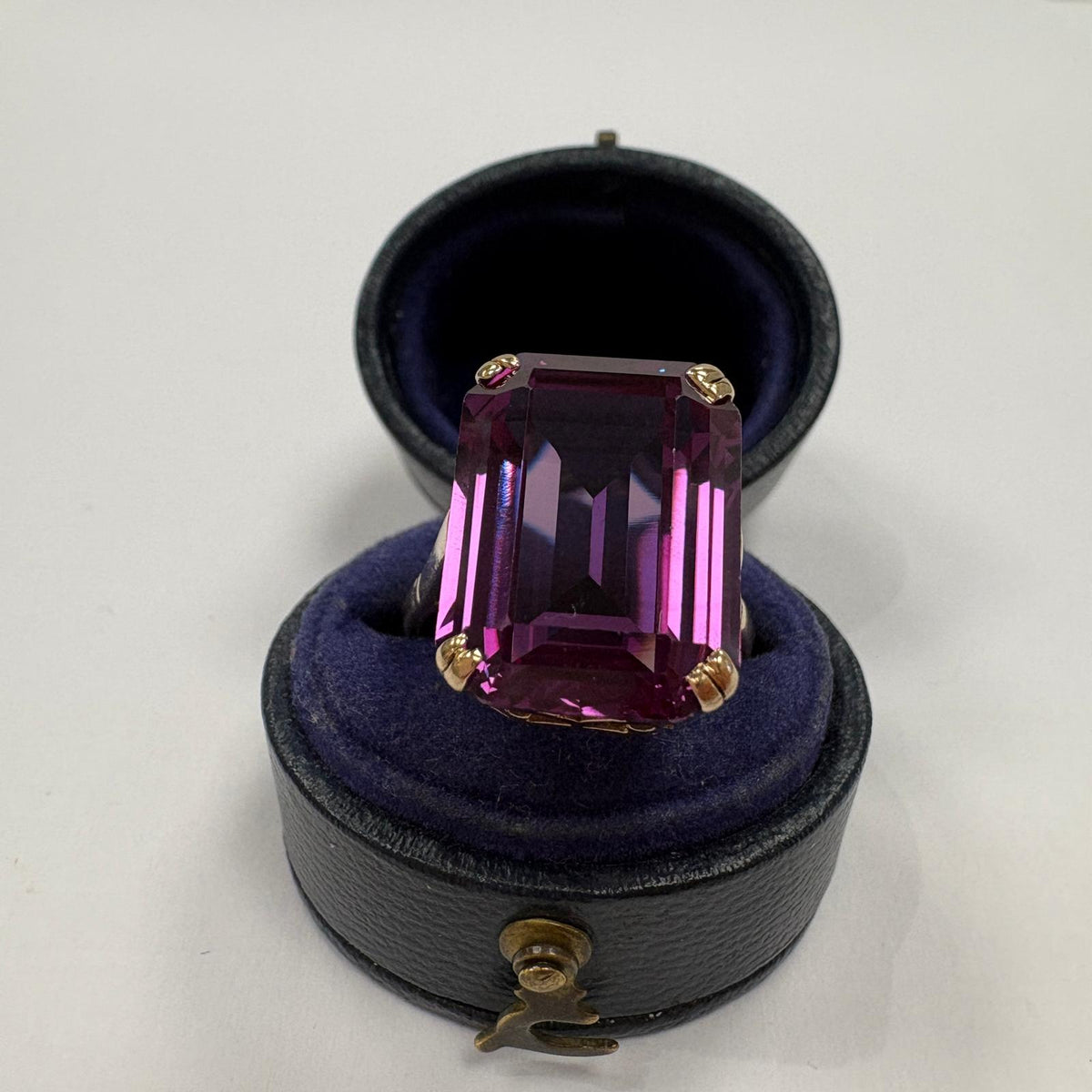 vintage amethyst ring, emerald cut amethyst ring, large amethyst ring UK, 9ct gold amethyst ring, amethyst cocktail ring, February birthstone ring, vintage cocktail ring UK, pre-loved amethyst ring