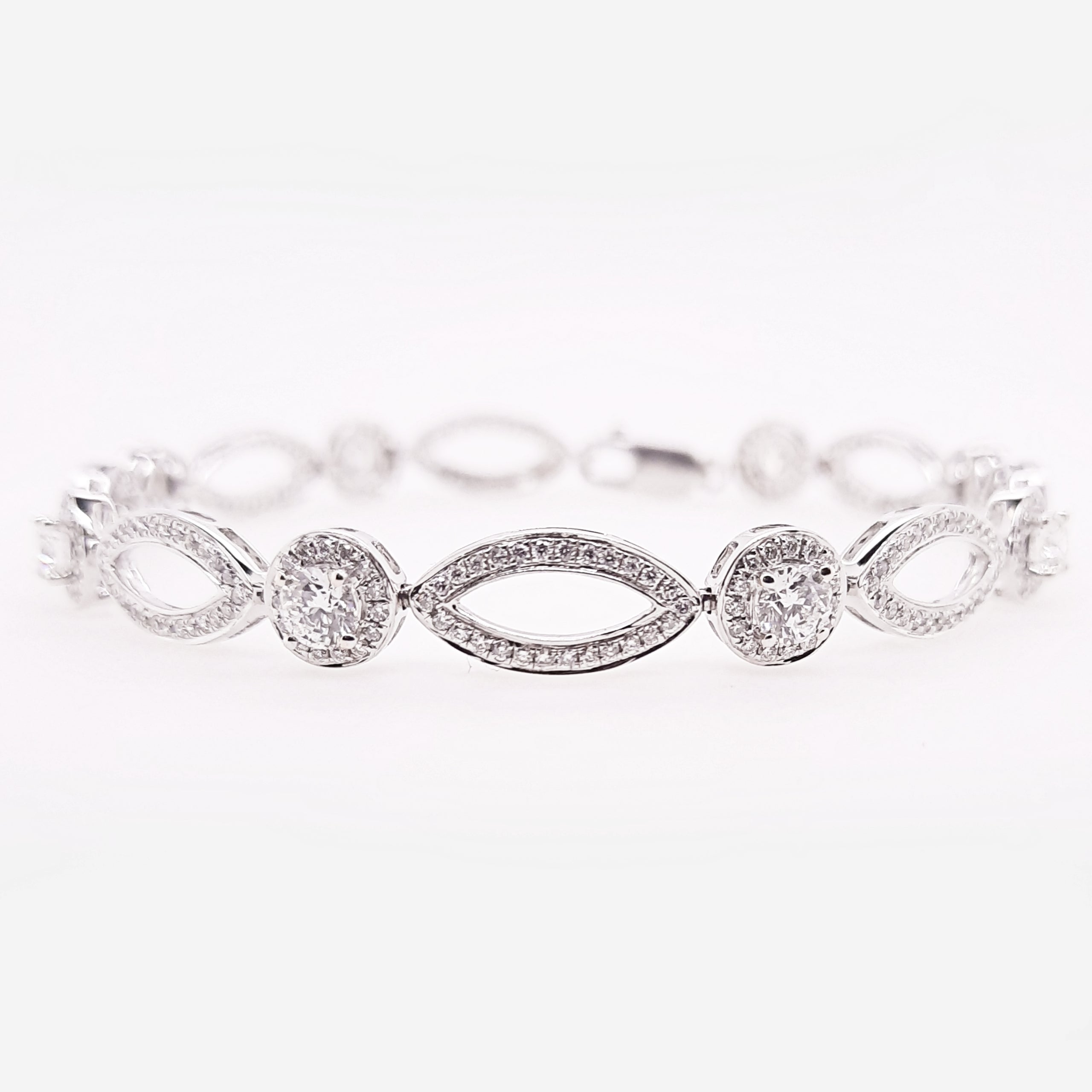 FANCY DIAMOND BRACELET - Fogal & Barnes