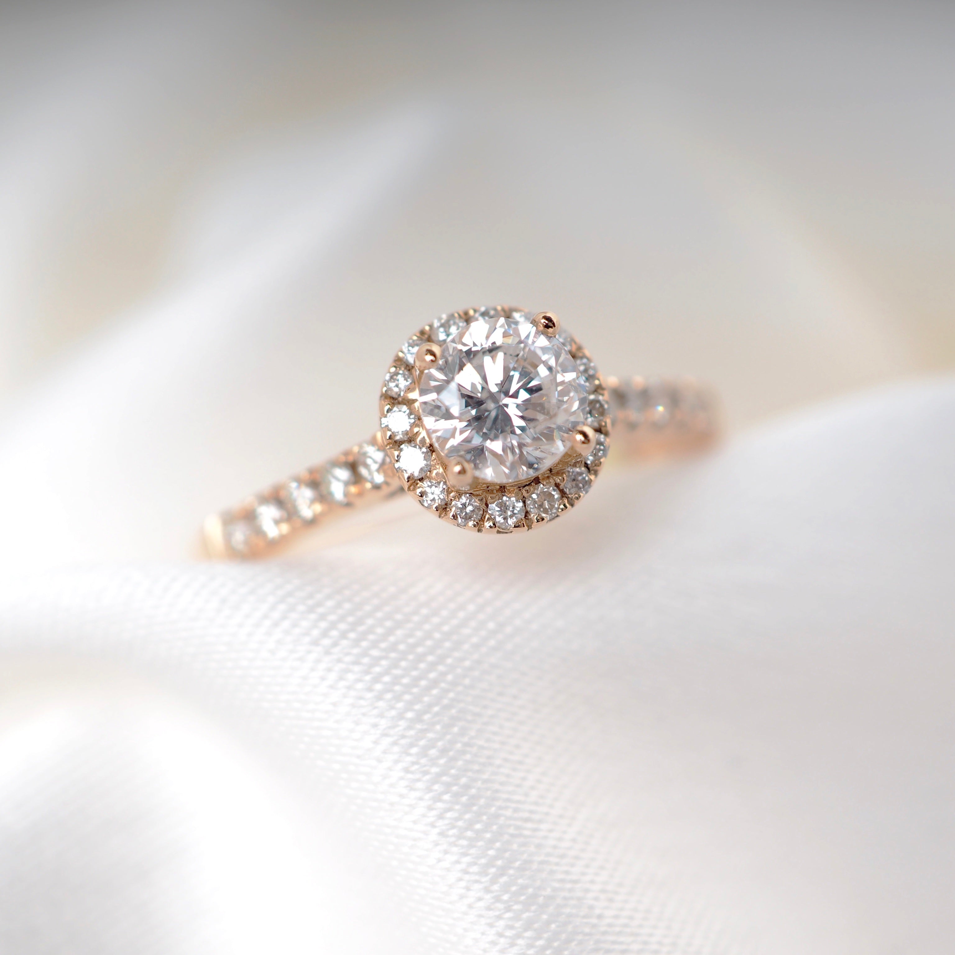 ROUND BRILLIANT DIAMOND HALO ENGAGEMENT RING
