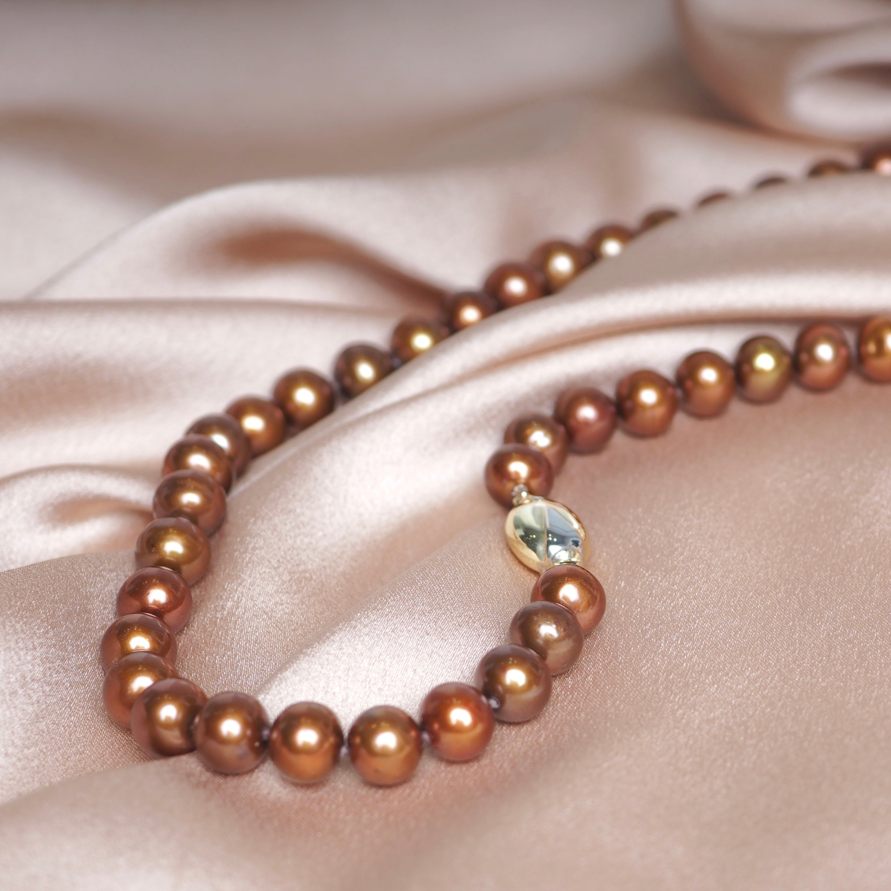 CHOCOLATE PEARL NECKLACE