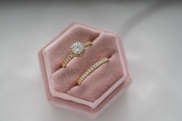 Would you like to create your own dream engagement and wedding ring?