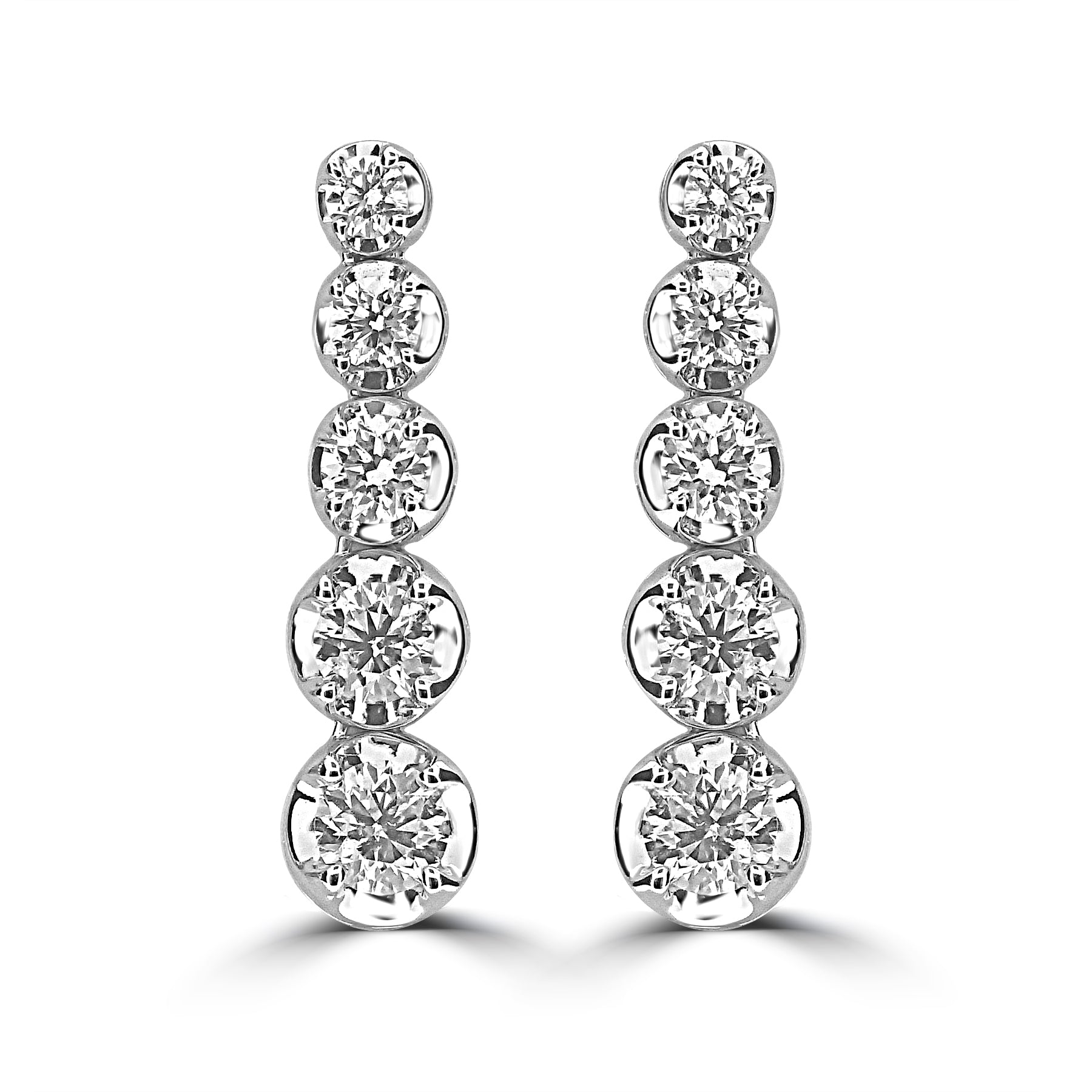 18K GOLD GRADUATED DIAMOND DROP EARRINGS