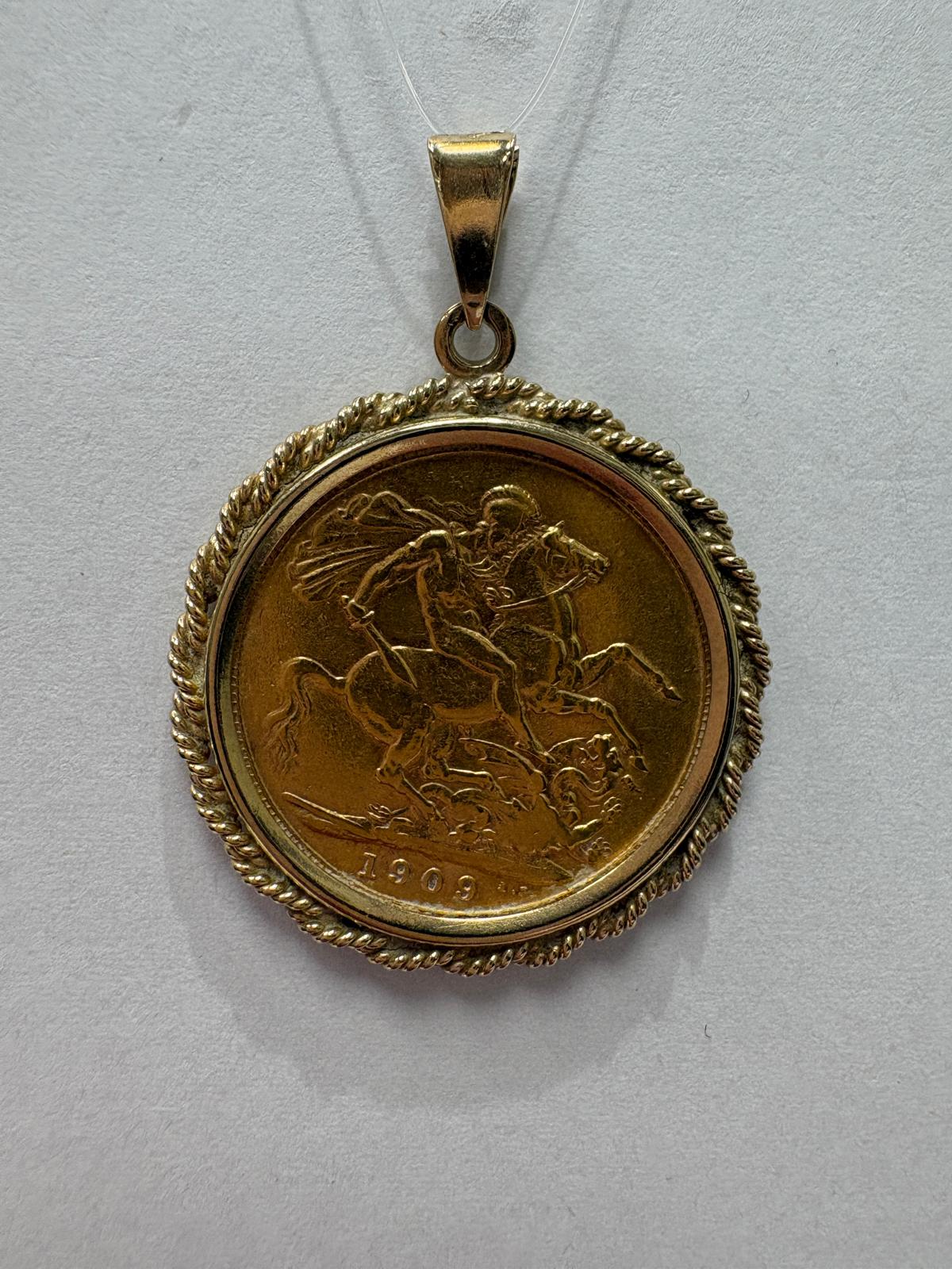 full sovereign pendant, 1909 gold sovereign, Edward VII sovereign pendant, gold coin pendant UK, sovereign coin necklace, pre-loved sovereign pendant, George and Dragon sovereign, second hand gold coin pendant Harrogate