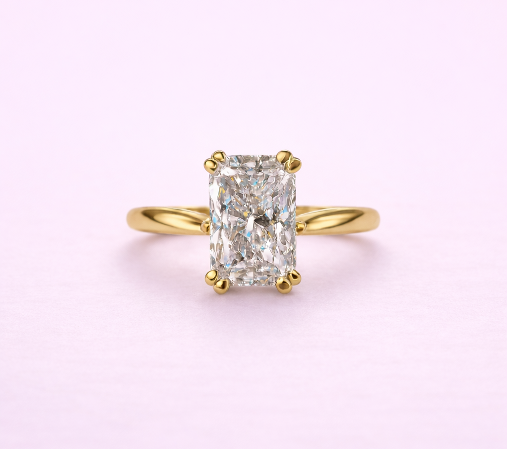 3ct lab-grown diamond engagement ring set on 18k yellow gold. Harrogate 