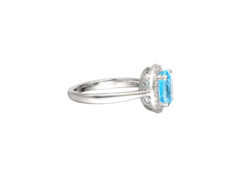 OVAL BLUE TOPAZ SILVER RING