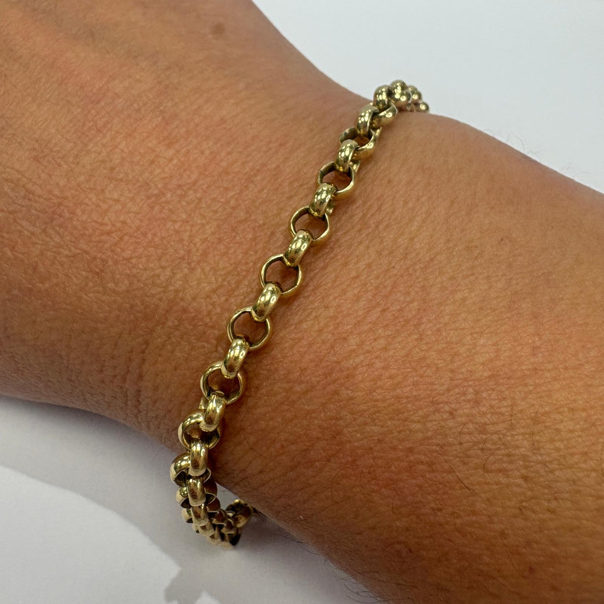 9ct gold belcher bracelet, gold rolo bracelet, pre-loved gold bracelet, men's gold bracelet UK, second hand gold bracelet, 9ct gold charm bracelet, unisex gold bracelet, solid gold bracelet UK