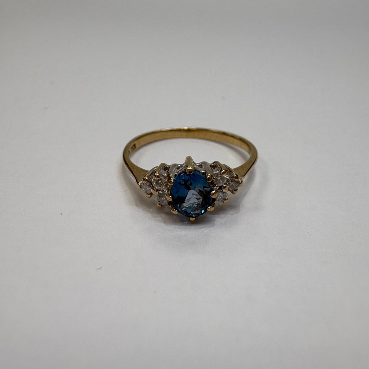 9ct gold blue topaz ring · pre-loved diamond cluster ring · London blue topaz ring UK · second hand 9ct gold ring · hallmarked topaz and diamond ring · blue topaz cluster ring size I · pre-owned gold gemstone ring UK · affordable diamond cluster ring Harrogate jewellers 