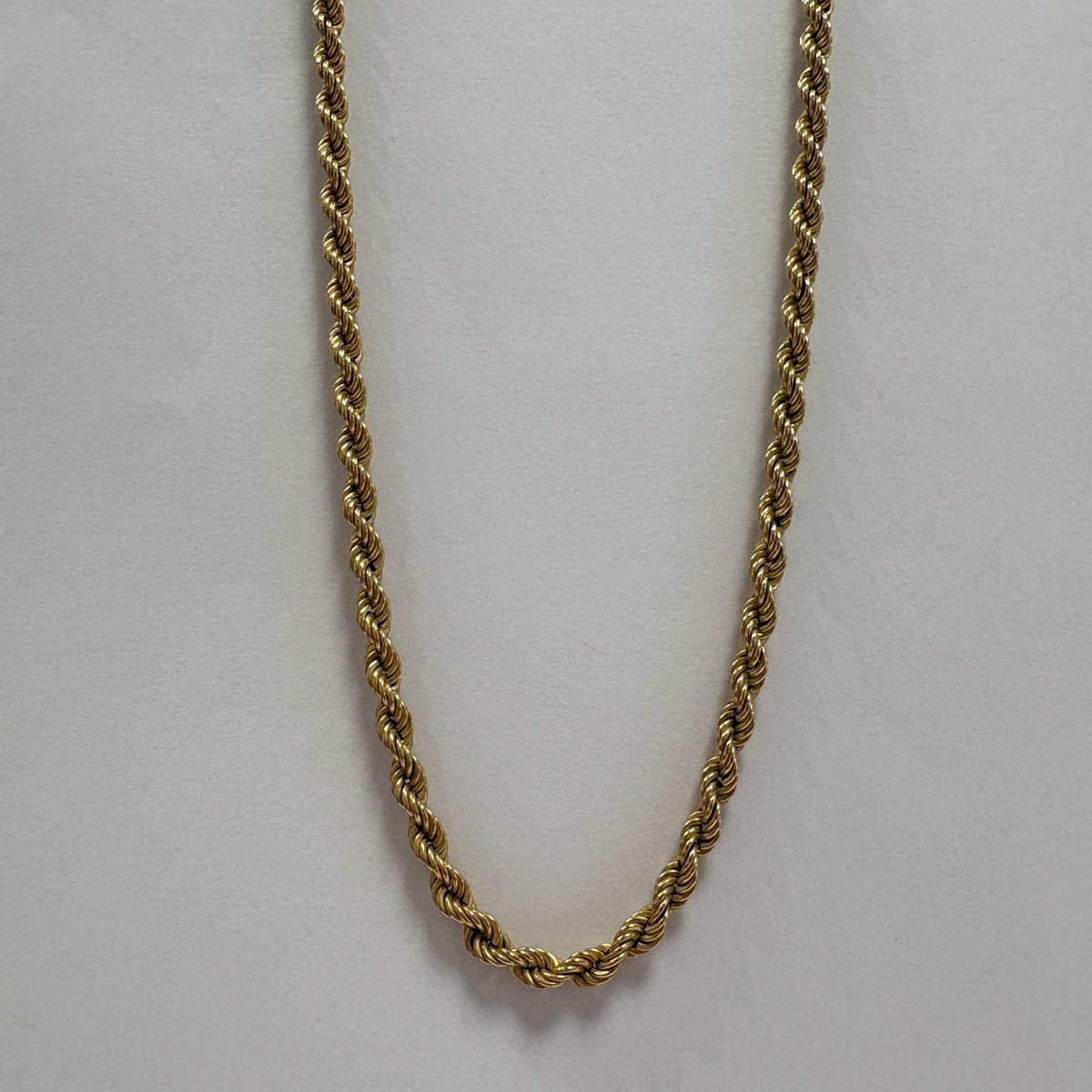 9ct gold rope chain, 20 inch gold rope chain, graduated rope chain UK, pre-loved gold chain, second hand gold rope necklace, men’s gold rope chain, layering gold necklace, 9ct gold necklace