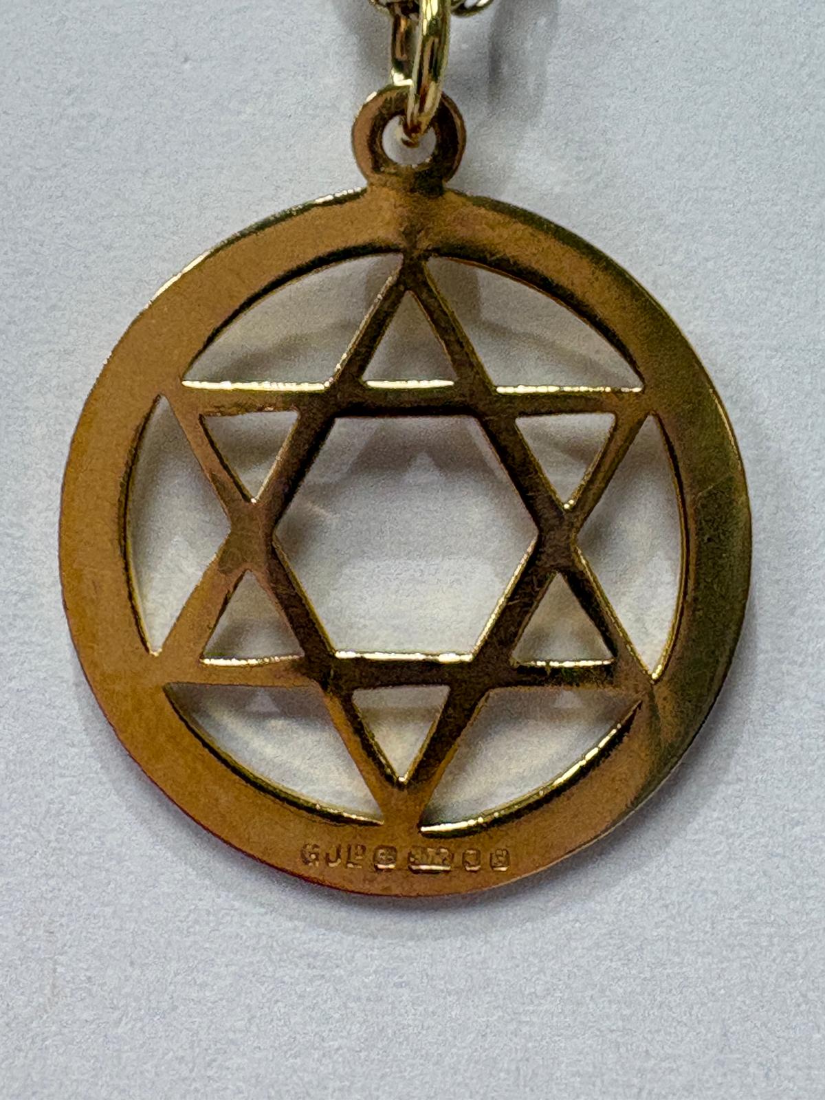 9ct gold Star of David necklace, vintage Star of David pendant, gold Jewish star necklace, pre-loved gold necklace UK, rope twist chain necklace, second hand Star of David necklace Harrogate, hallmarked gold Star of David, Jewish jewellery gold pendant