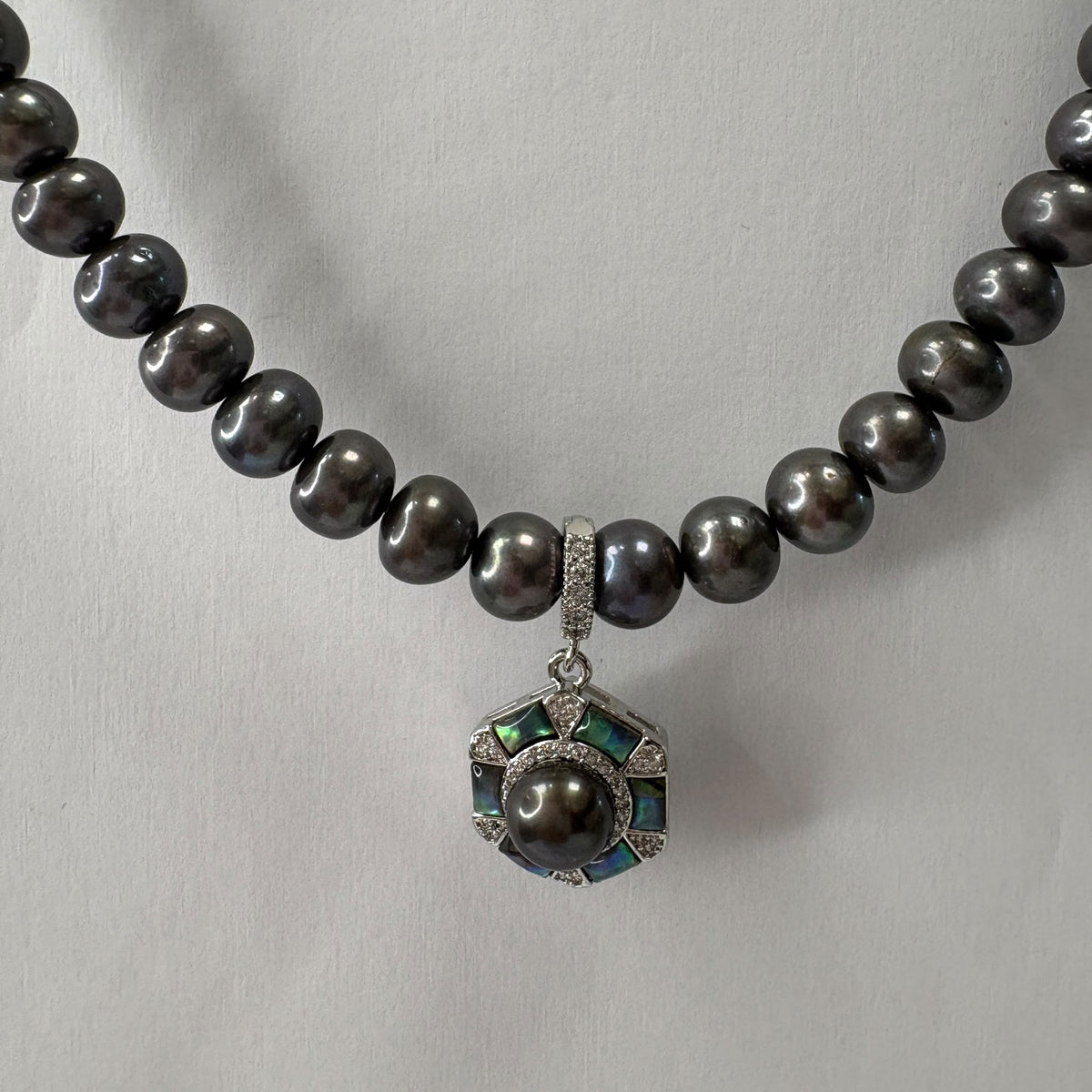 grey pearl necklace, black pearl necklace UK, freshwater pearl pendant necklace, abalone pendant silver, paua shell pendant, Art Deco style pendant, sterling silver pearl necklace, pre-loved pearl necklace
