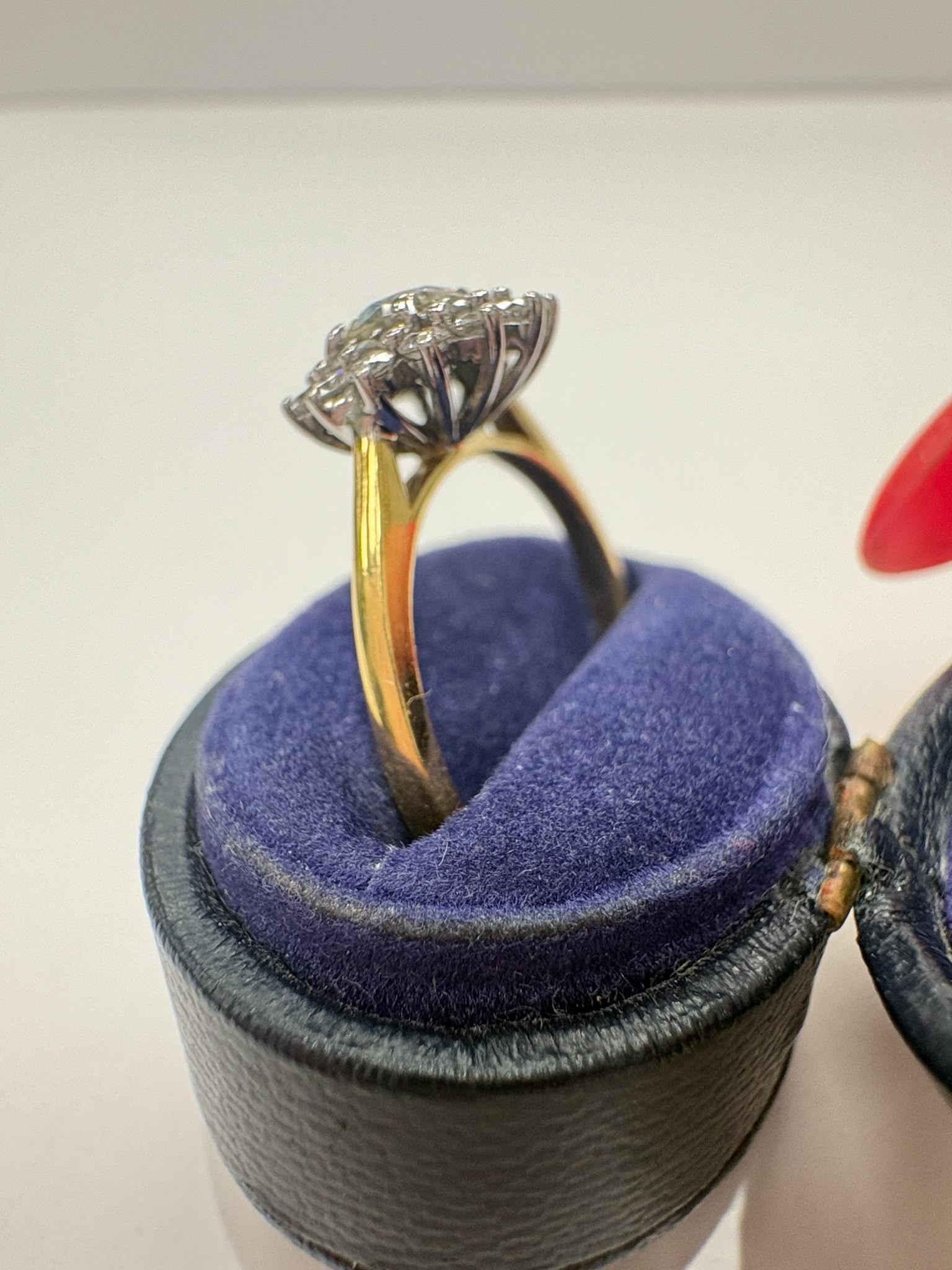 diamond cluster ring, engagement ring, pre-loved jewellery, 18ct gold ring, second-hand diamond ring, daisy cluster ring, statement diamond ring Yorkshire, engagement ring Harrogate