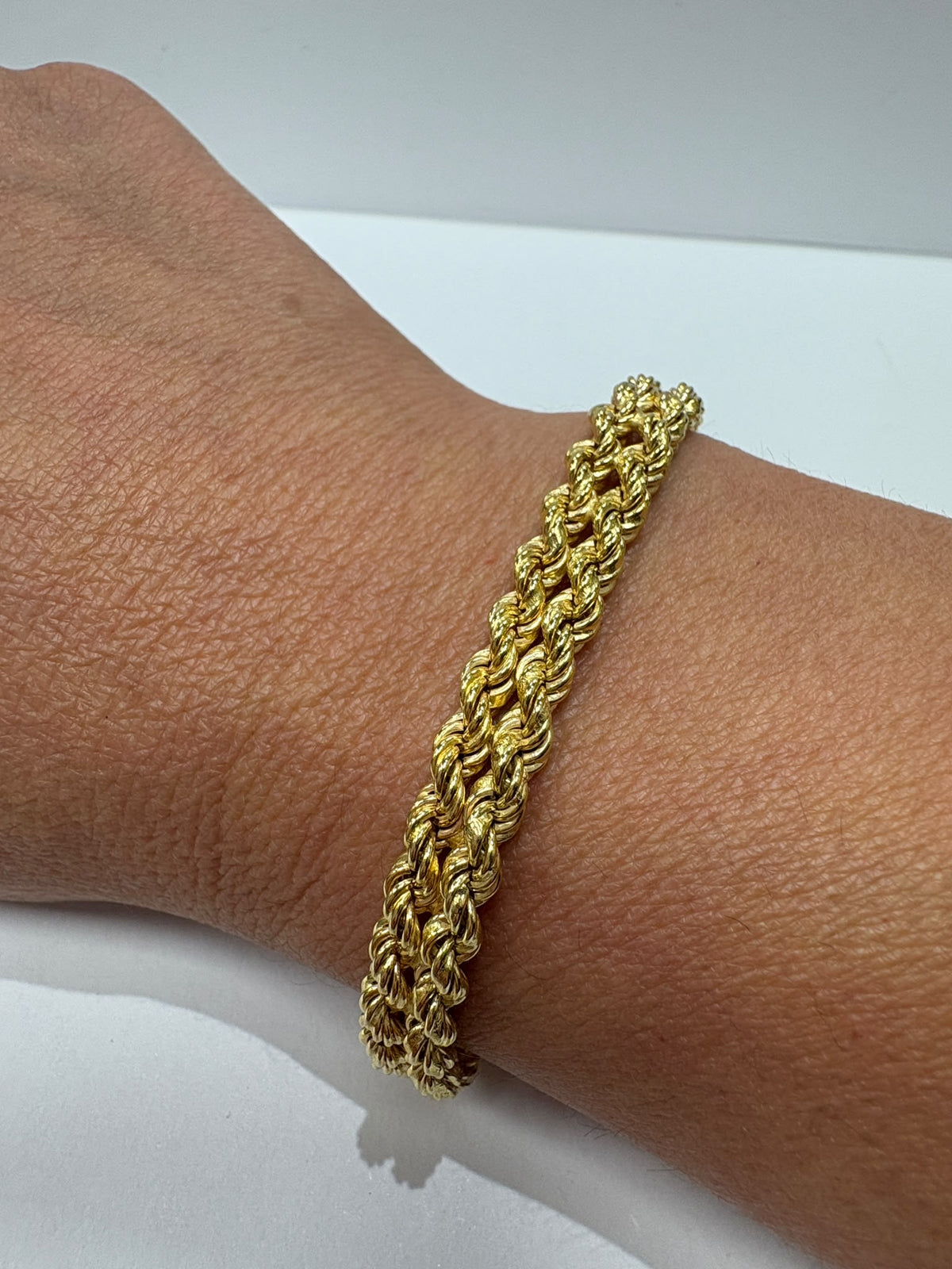 pre-loved gold bracelet, second hand 9ct gold bracelet, vintage rope chain bracelet, pre-owned gold bracelet UK, 9ct gold rope bracelet