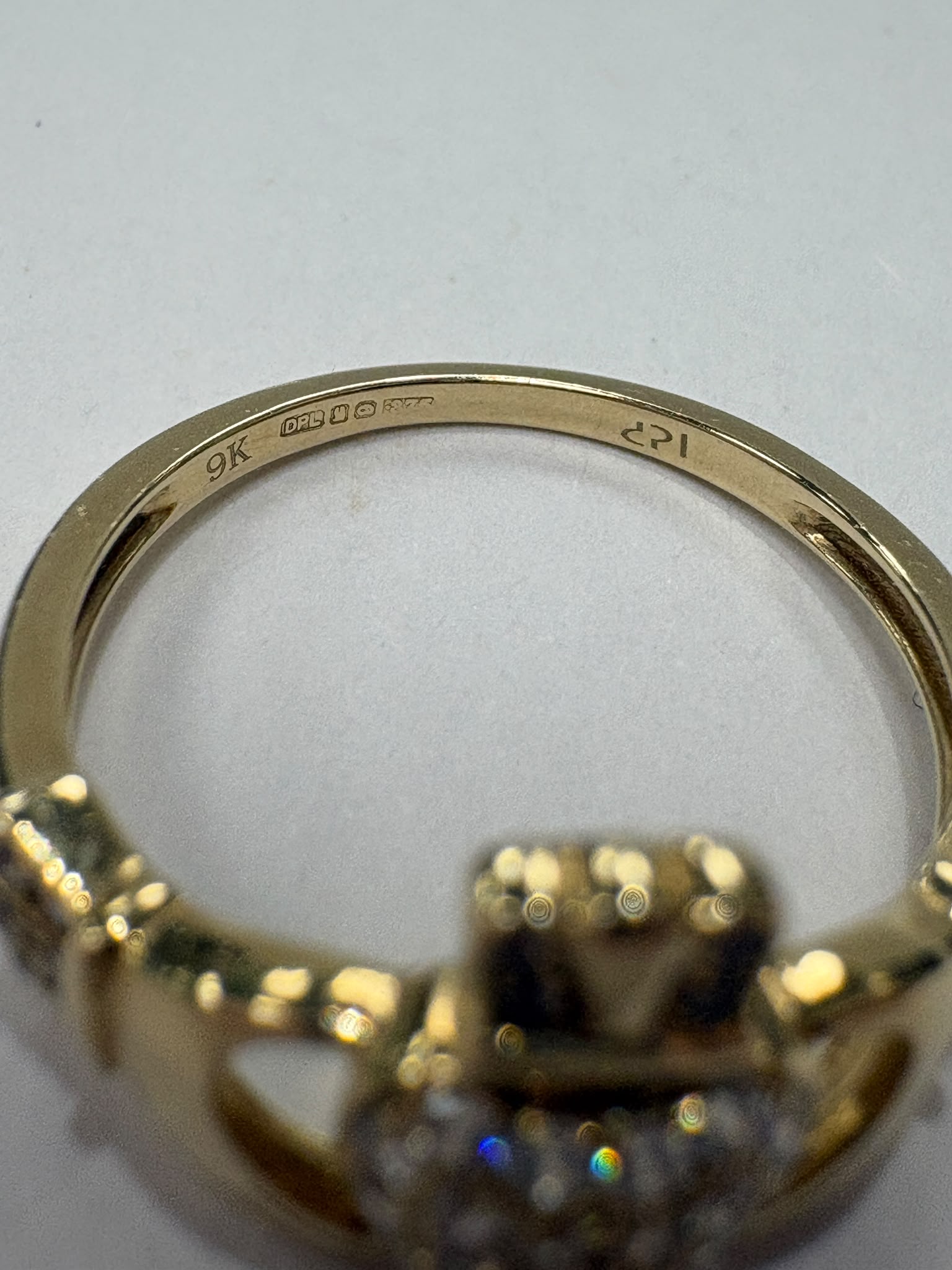 pre-loved claddagh ring, second hand diamond claddagh ring, 9ct gold claddagh ring, Irish claddagh ring diamond, pre-owned claddagh ring UK