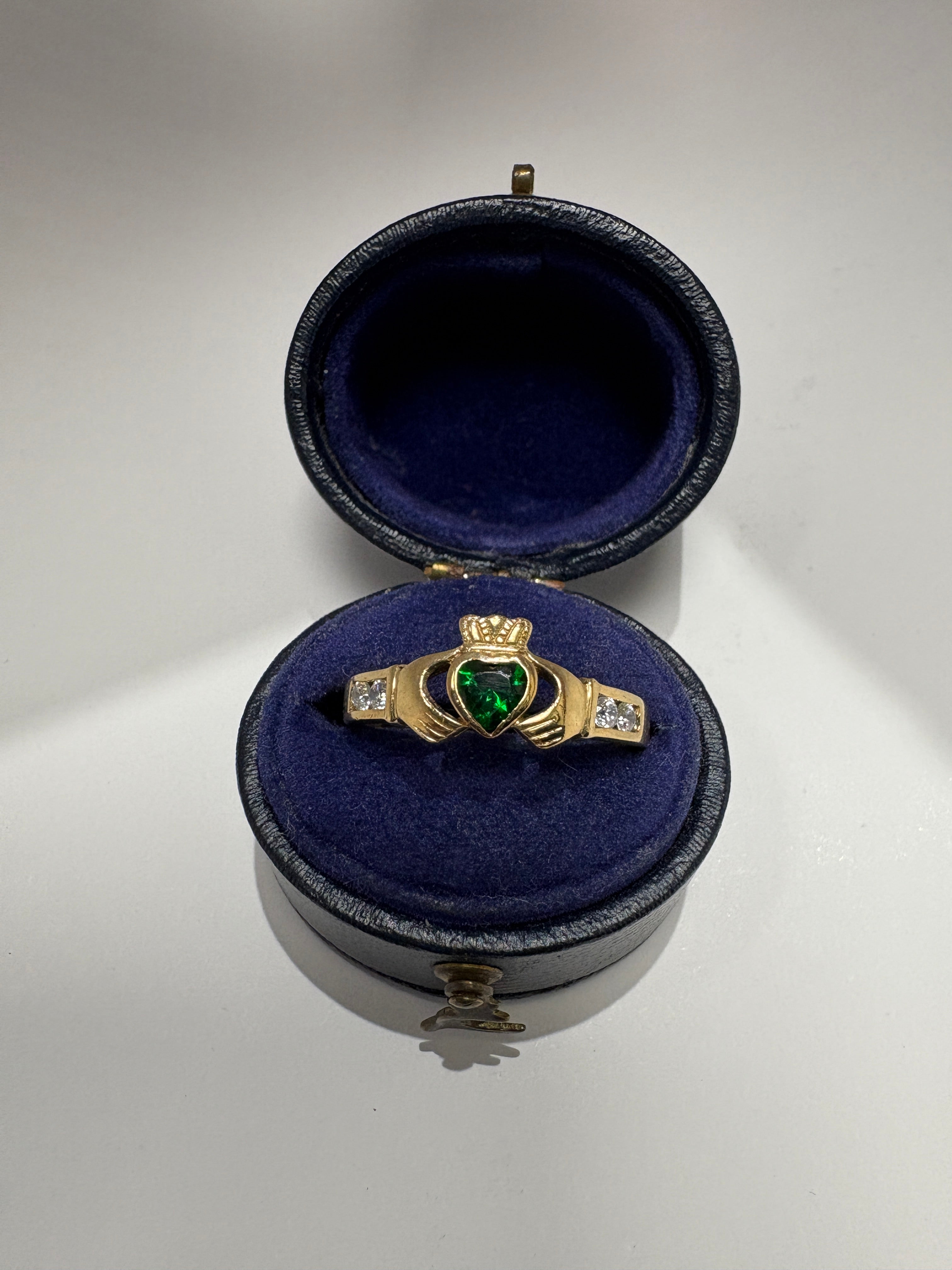 Pre-Loved 9ct Yellow Gold Heart Green & white CZ Ring – Size N½