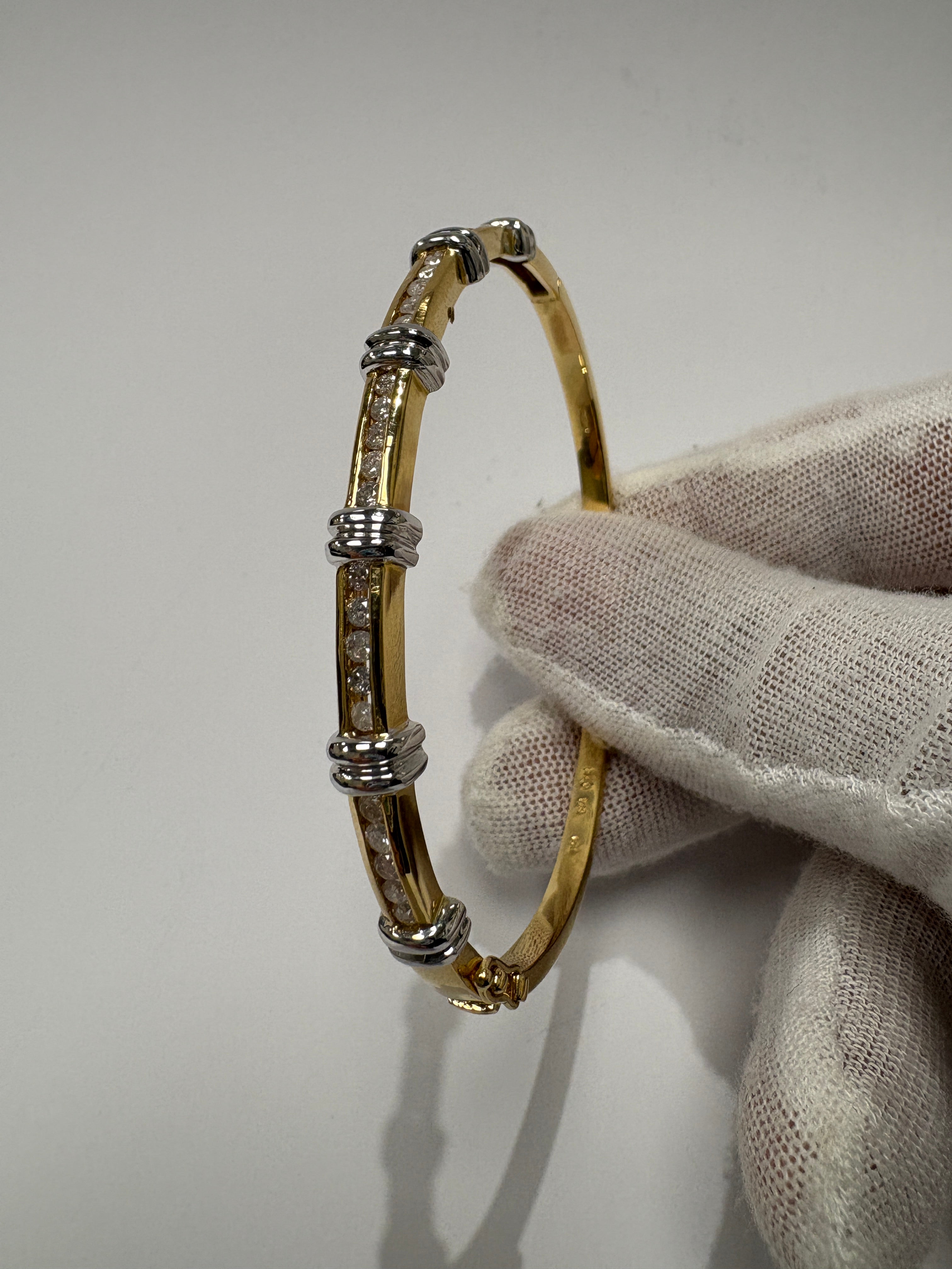 Pre-Loved 18ct Yellow & White Gold Diamond Hinged Bangle – 0.75ct