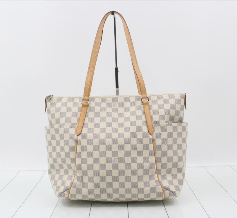 Louis Vuitton Totally MM, Damier Azur tote, pre-loved Louis Vuitton UK, second hand Louis Vuitton bag, LV Totally MM Damier Azur, Louis Vuitton tote bag, preowned designer handbag UK, discontinued Louis Vuitton bag
